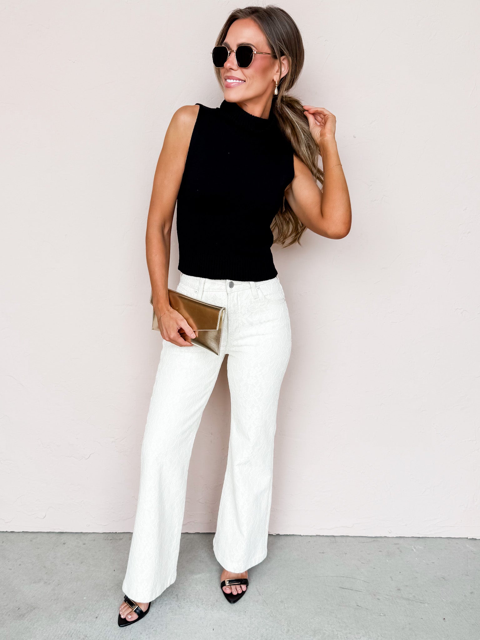 Juno Sleeveless Turtle Neck Sweater-Black