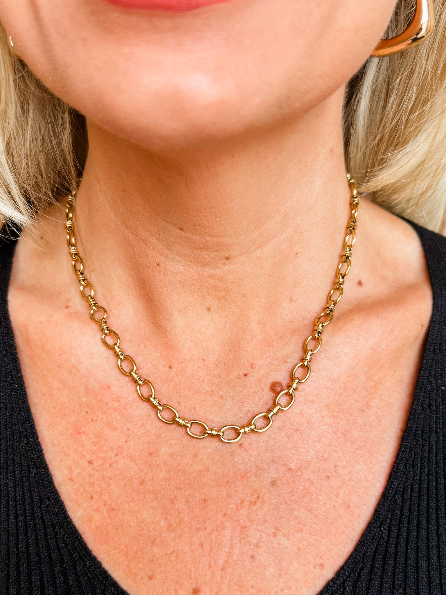 She's Got Plans Oval Chain Link Necklace