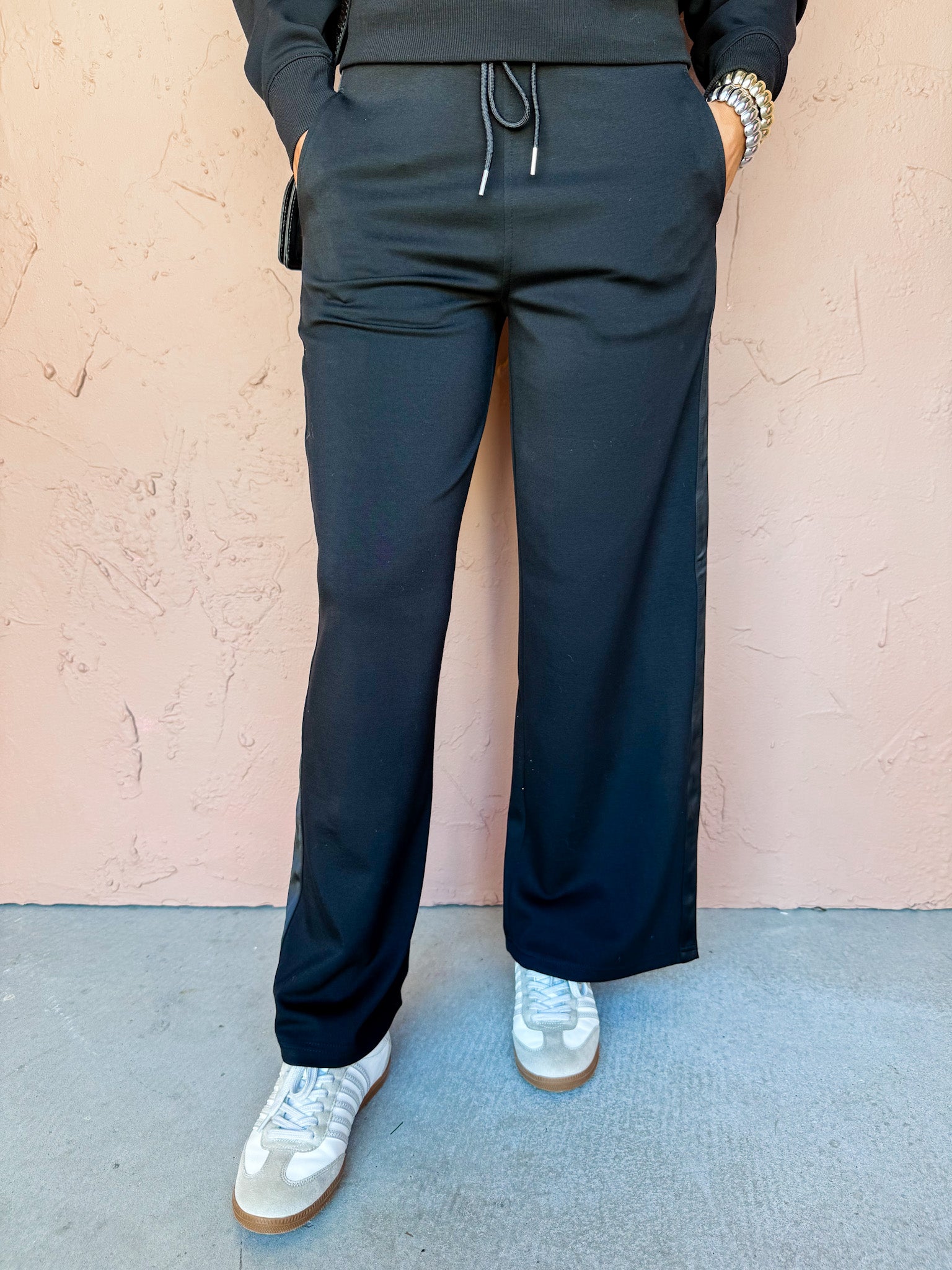 Mailyn Soft Knit Drawstring Pant-Black