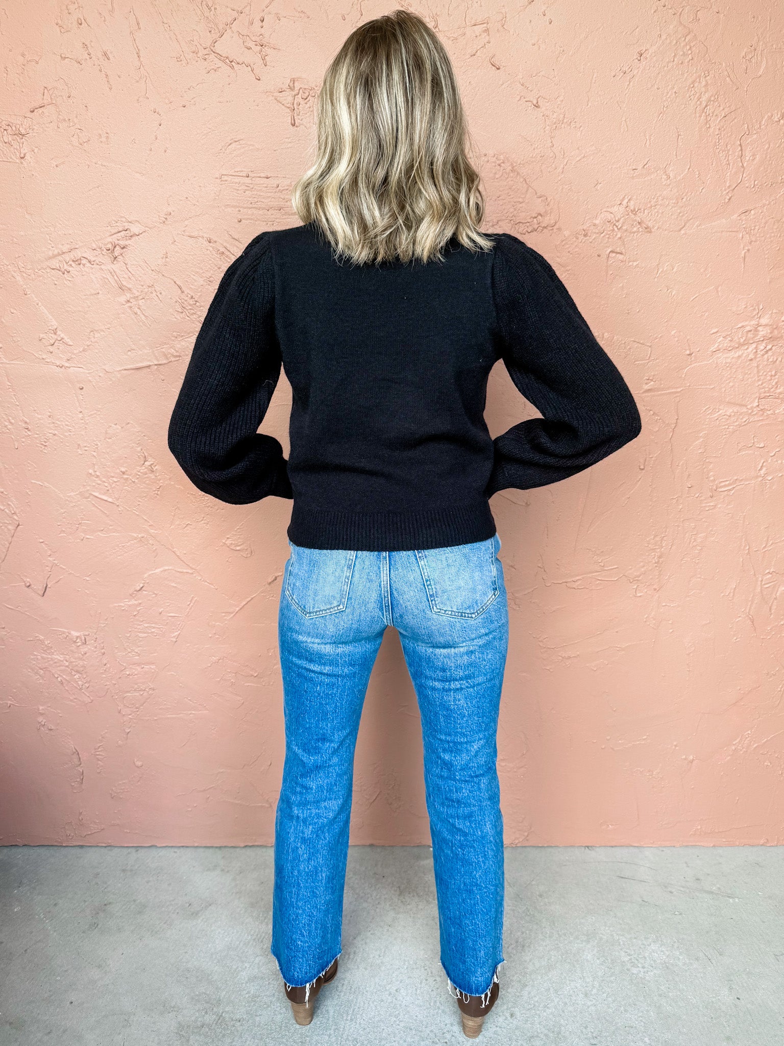 Elisson Puff Sleeve Sweater-Black