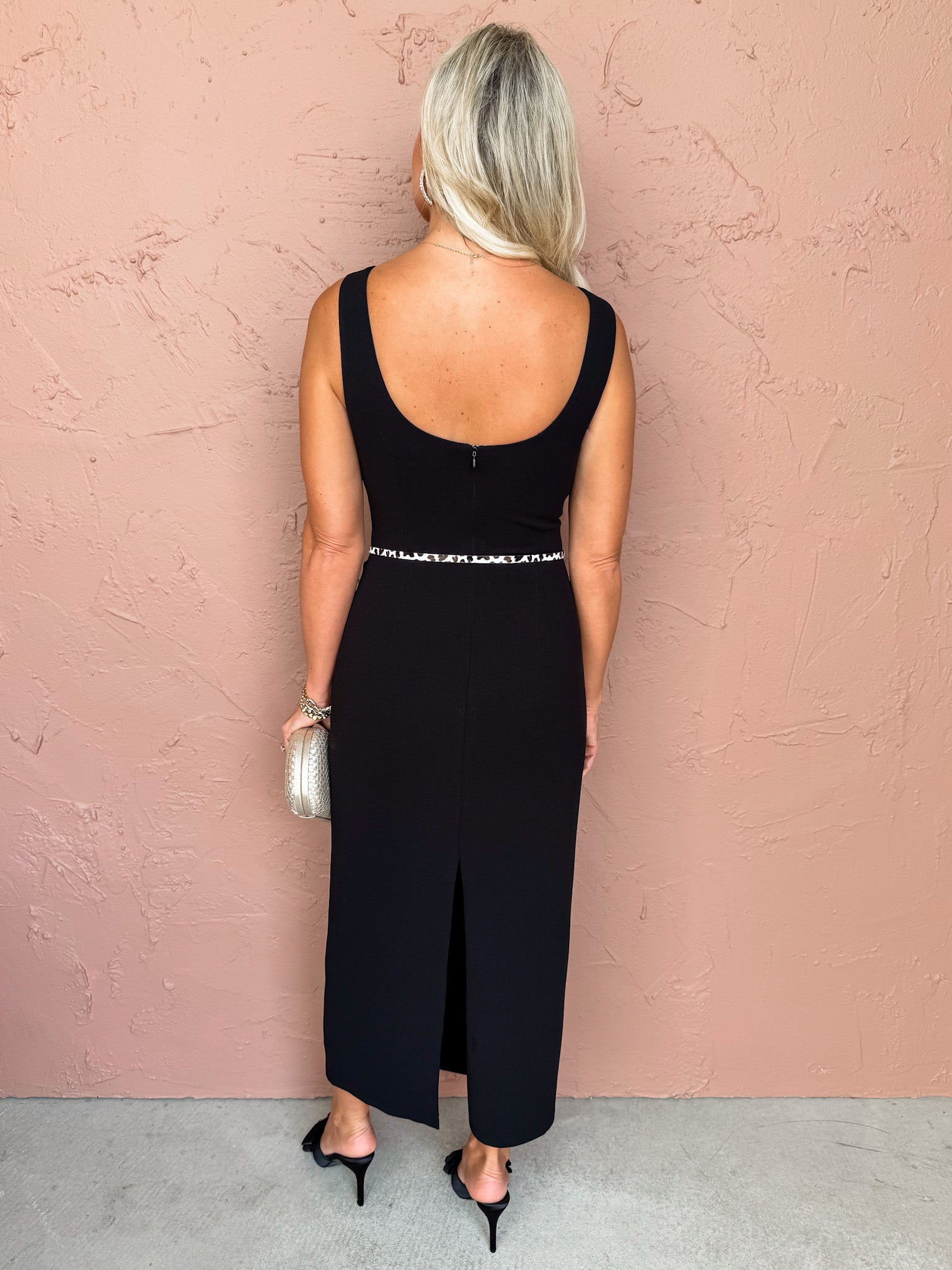 Hazelyn Sleeveless Midi Dress-Black