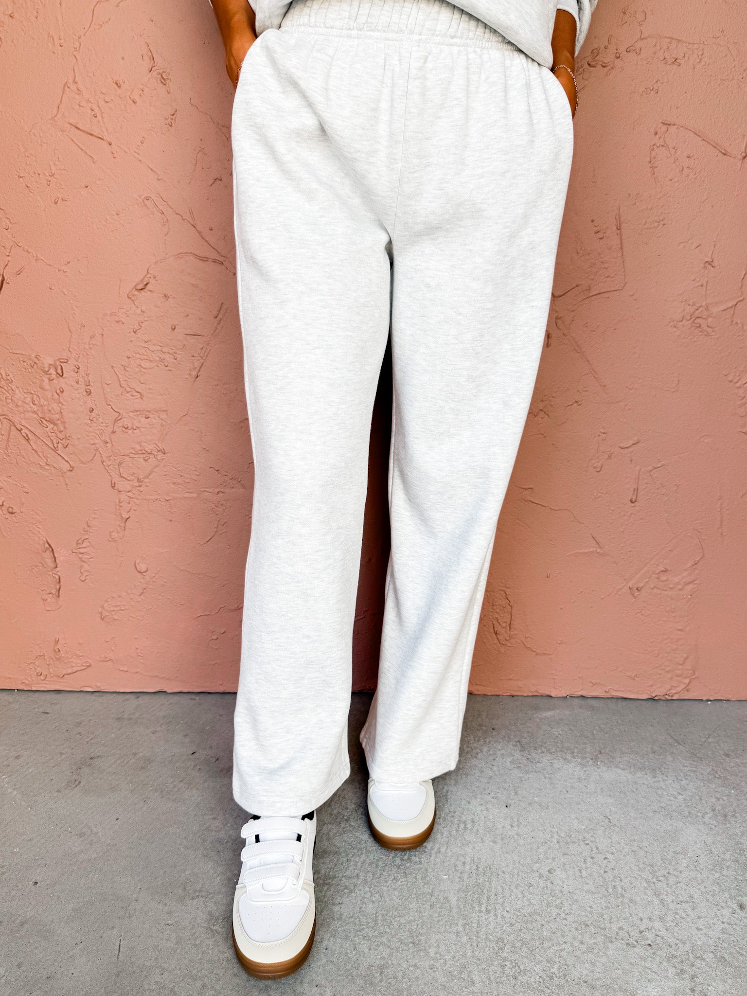 Off-Duty Fleece Sweatpants-Heather Grey