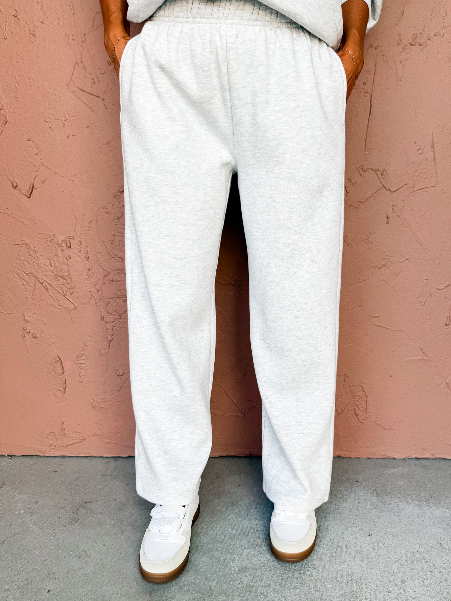 Off-Duty Fleece Sweatpants-Heather Grey