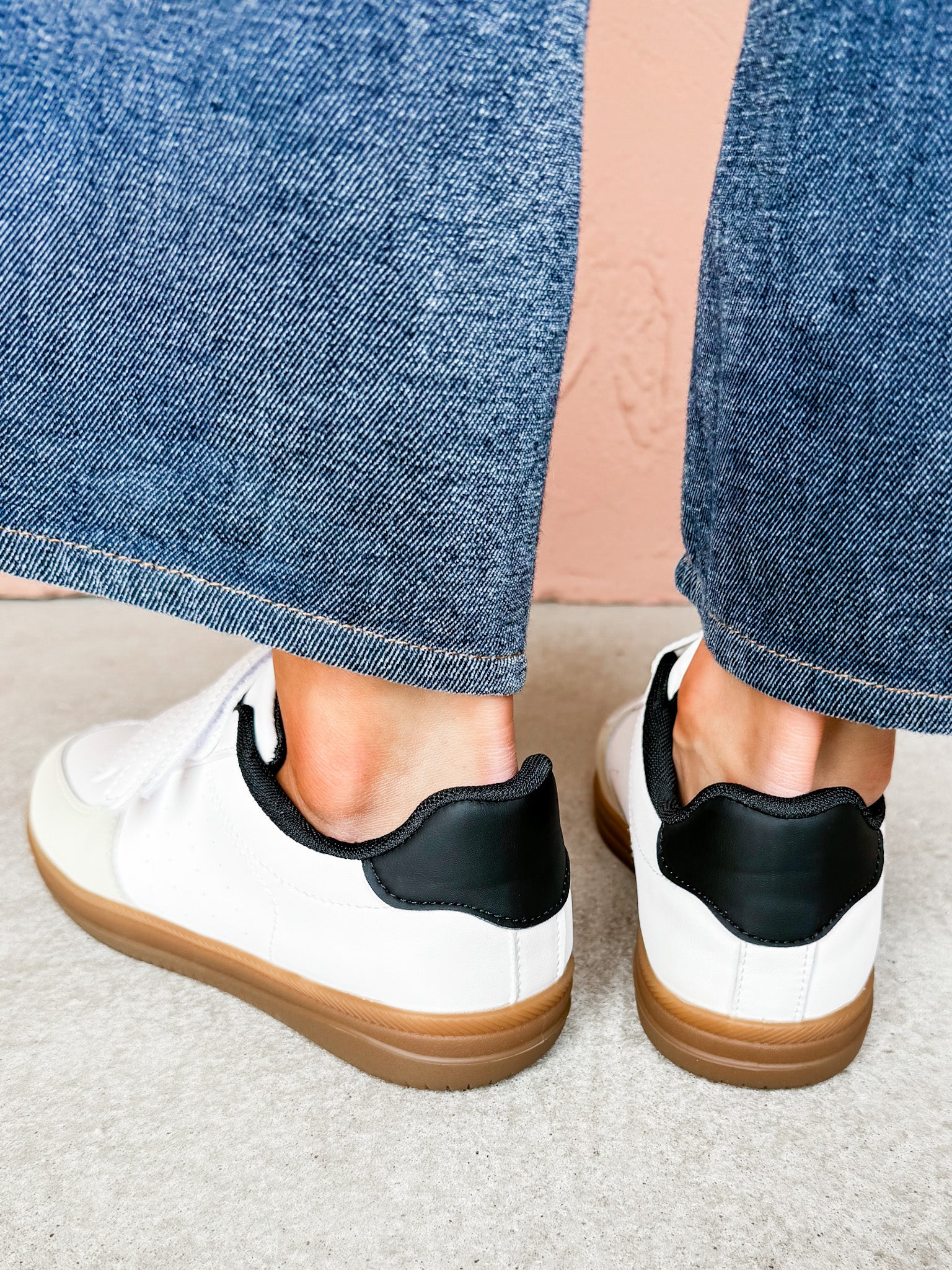 Tae Casual Sneaker-White