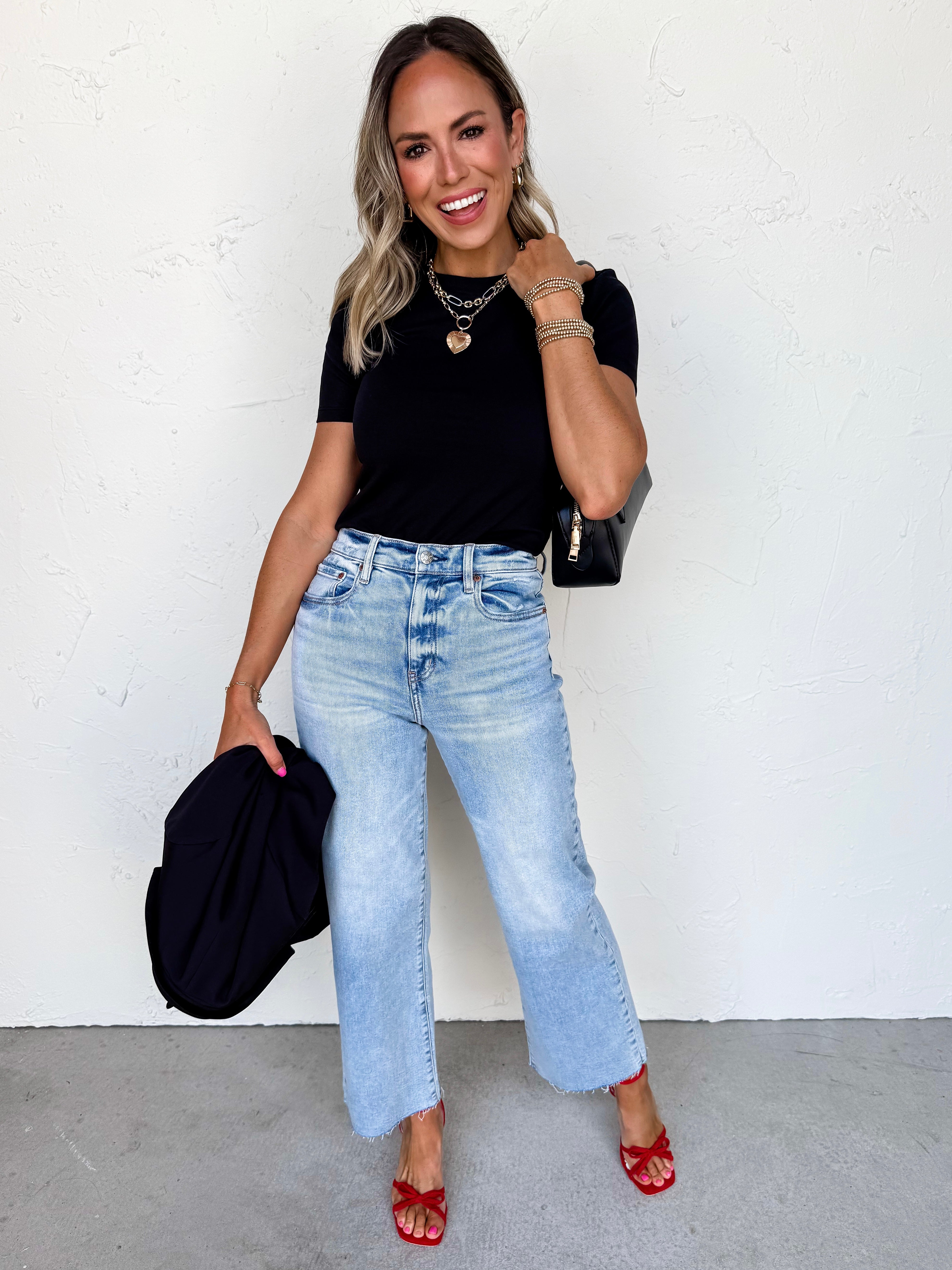 Carefree Days Crew Neck Short Sleeve Tee-Black