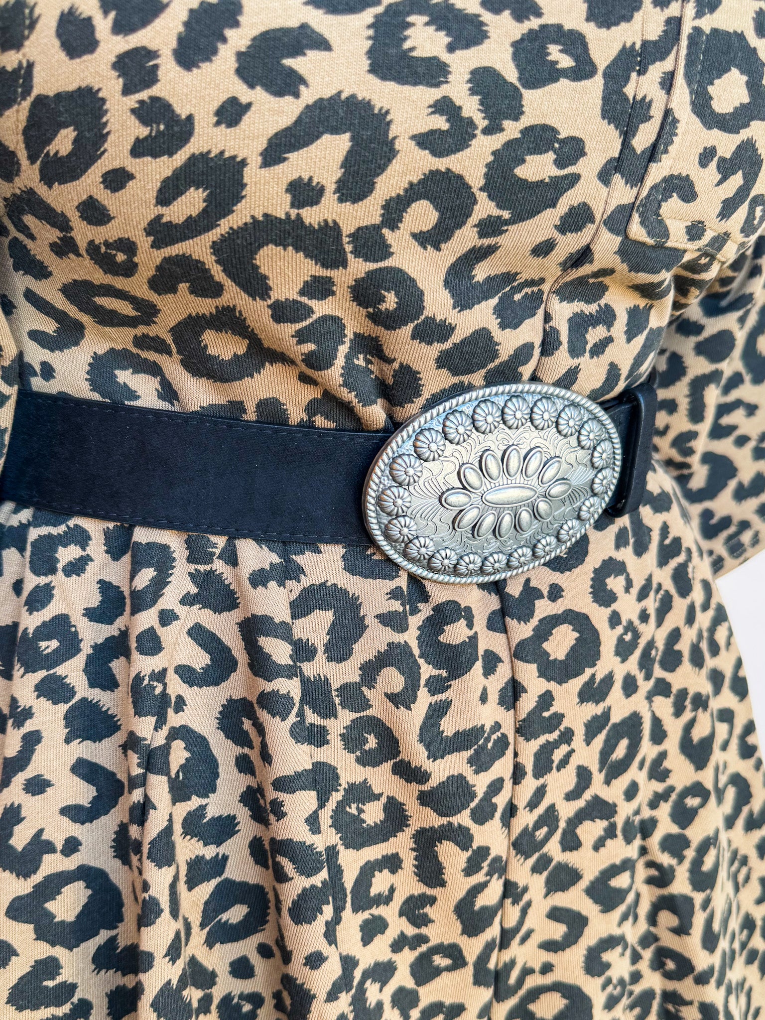 Country Heart Oval Concho Buckle Belt-Black