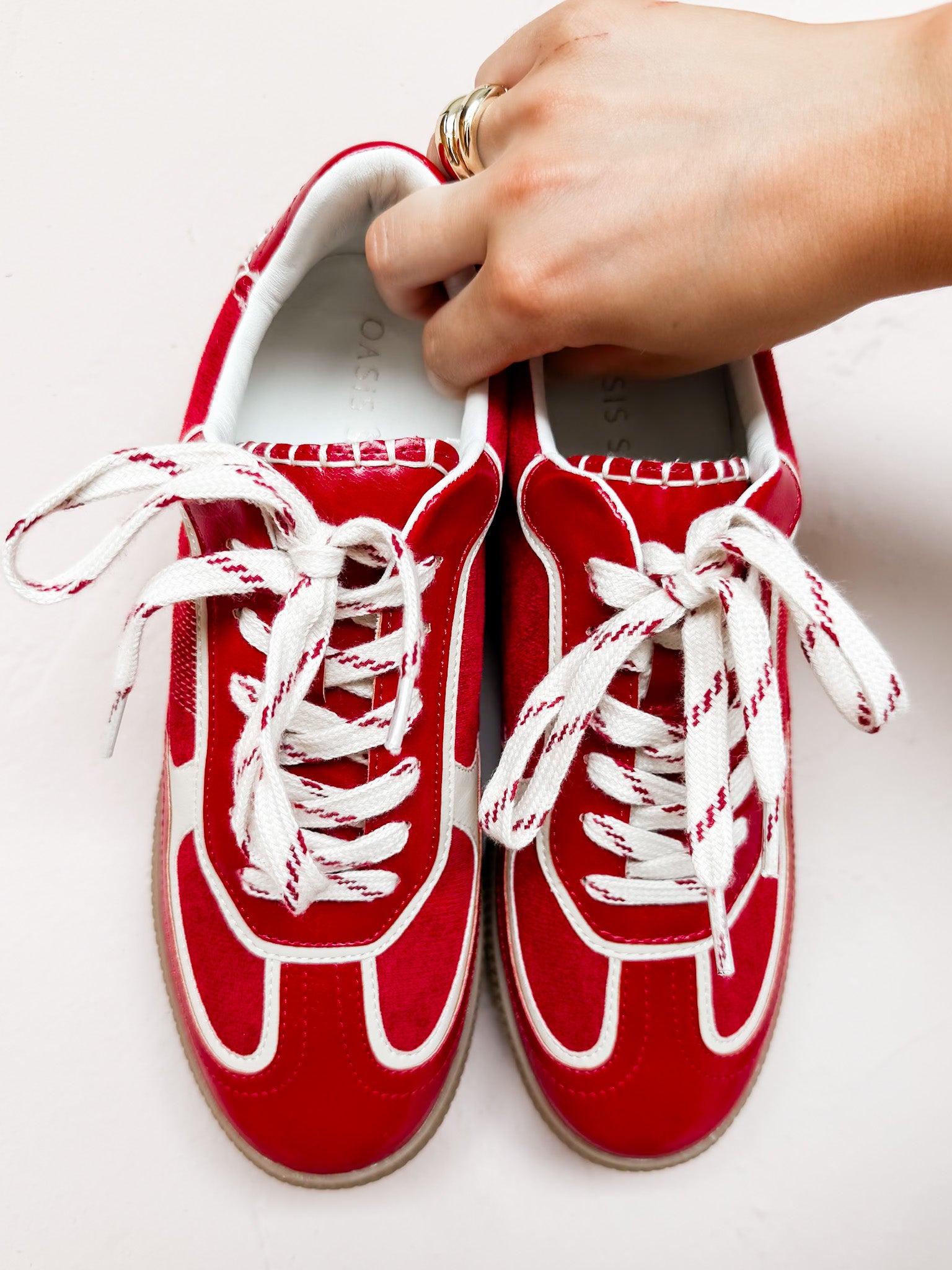 Dalia Low Top Sneakers-Cherry