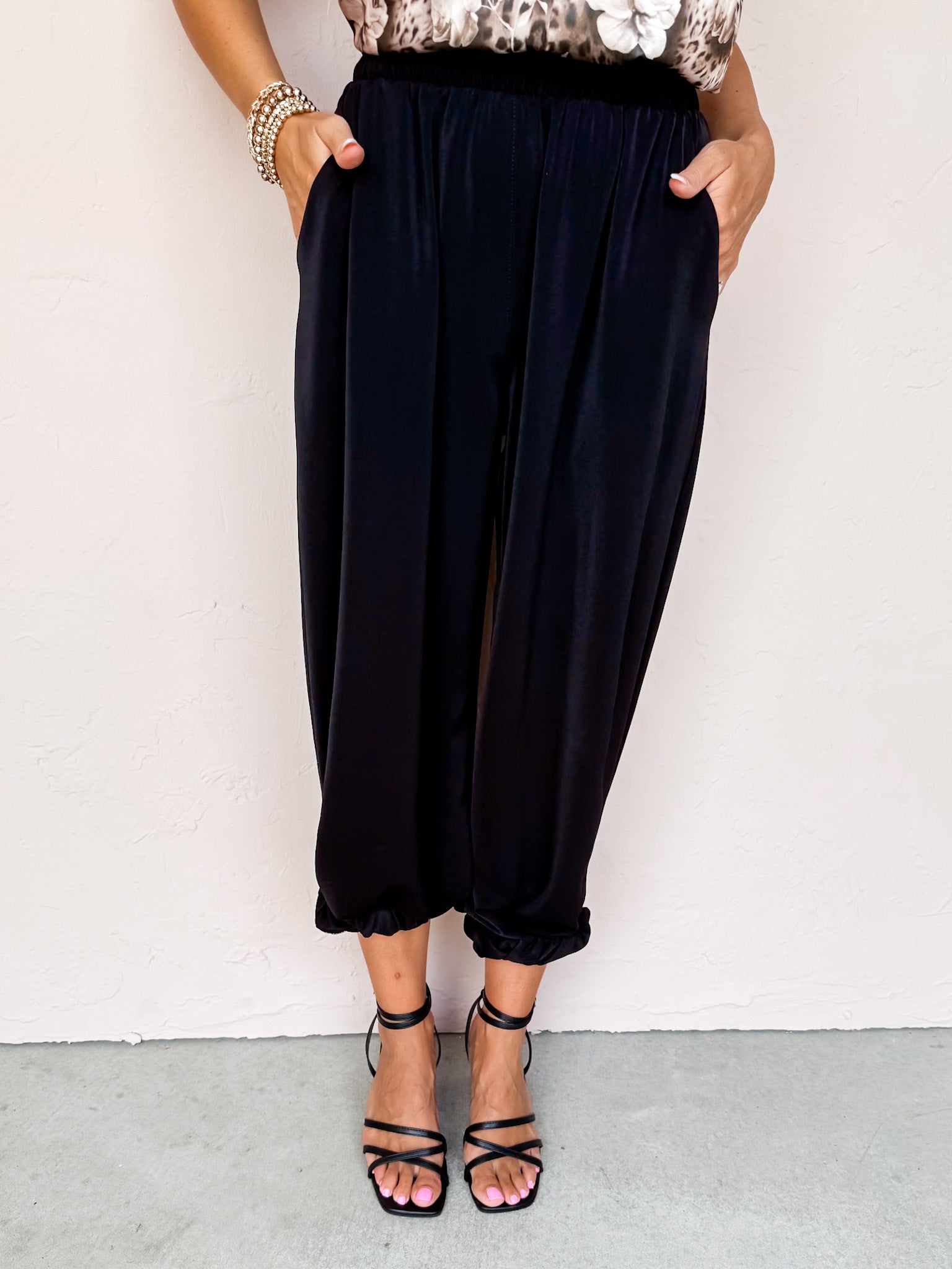 Have Purpose Elastic Waistband Joggers-Black