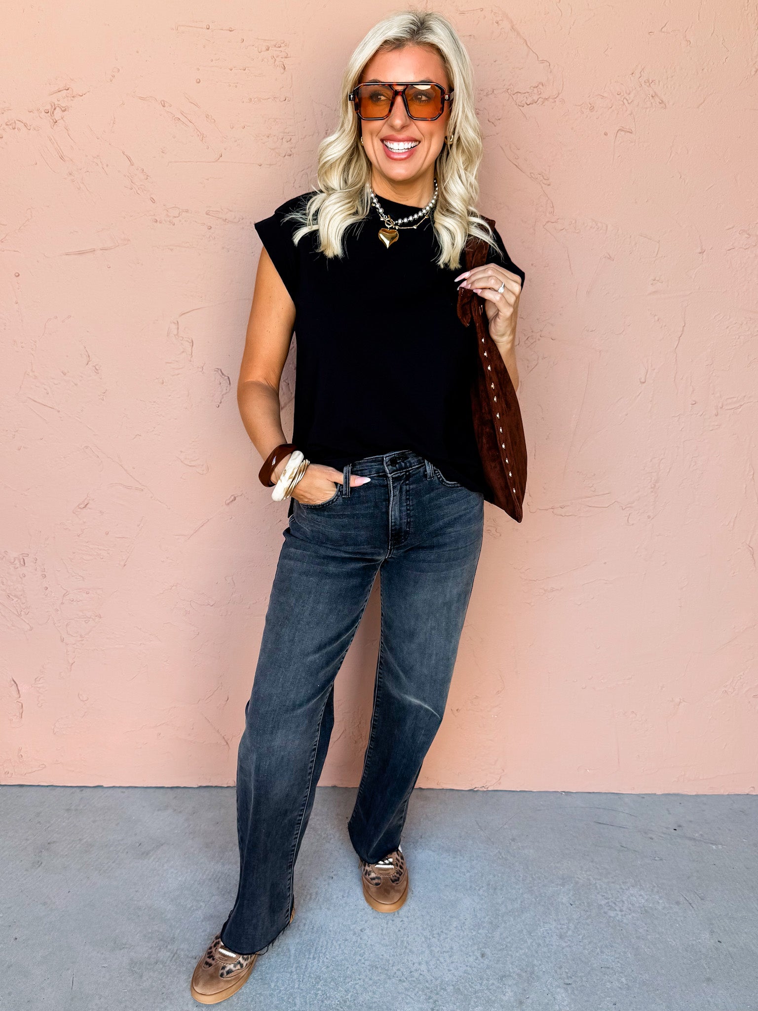 Just Vibing Short Sleeve Top-Black