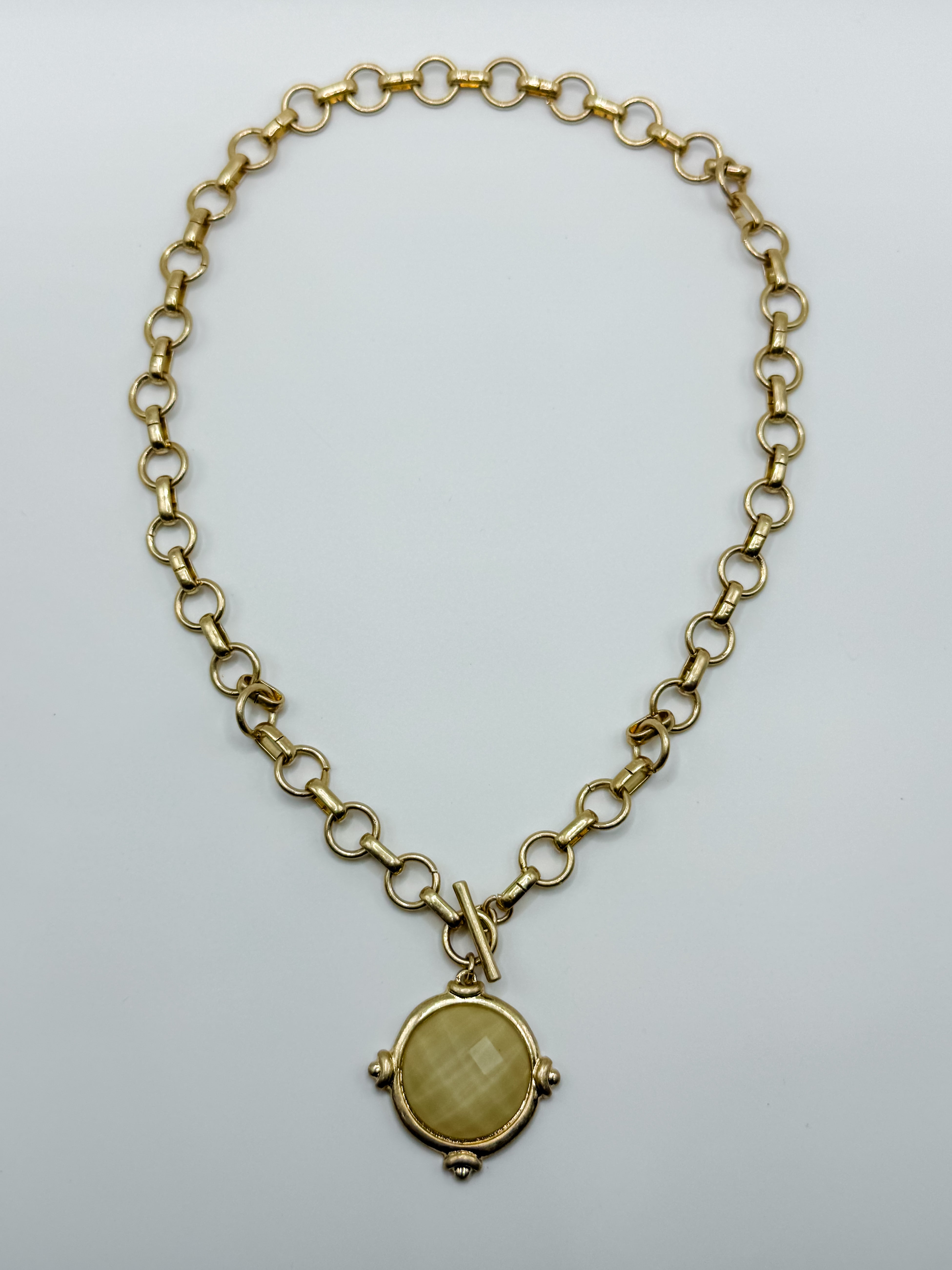 Vivian Stone Toggle Chain Necklace-Beige