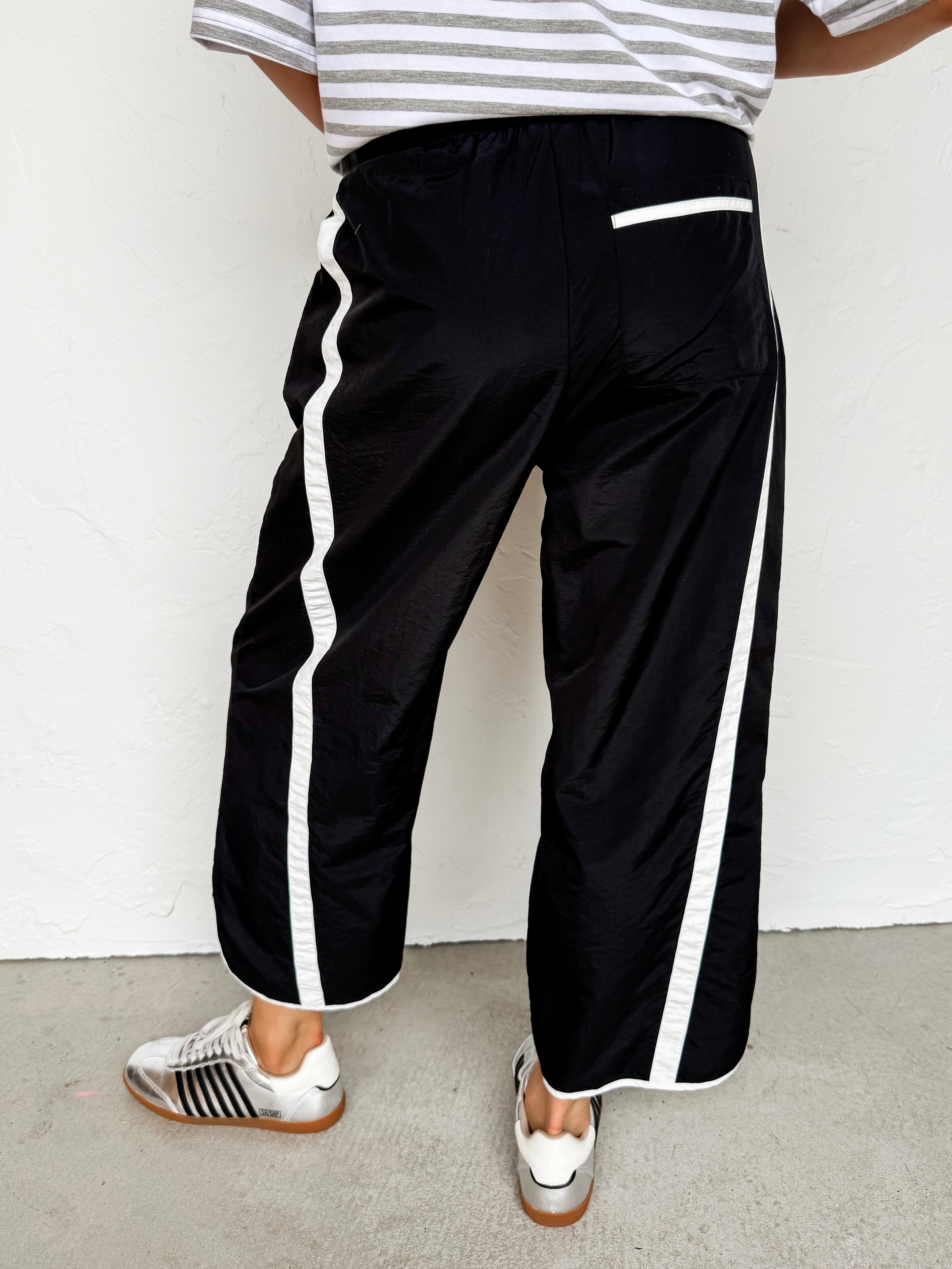 Jasmine Sporty Barrel Pants-Black