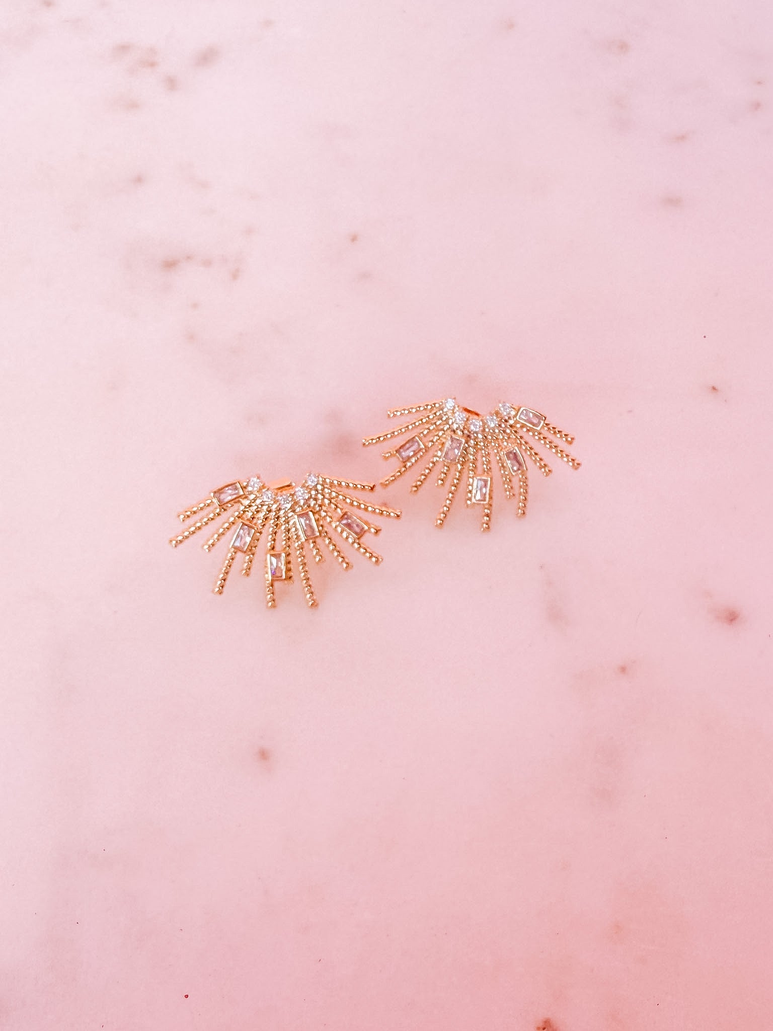 The Halo Arc Earring-Gold