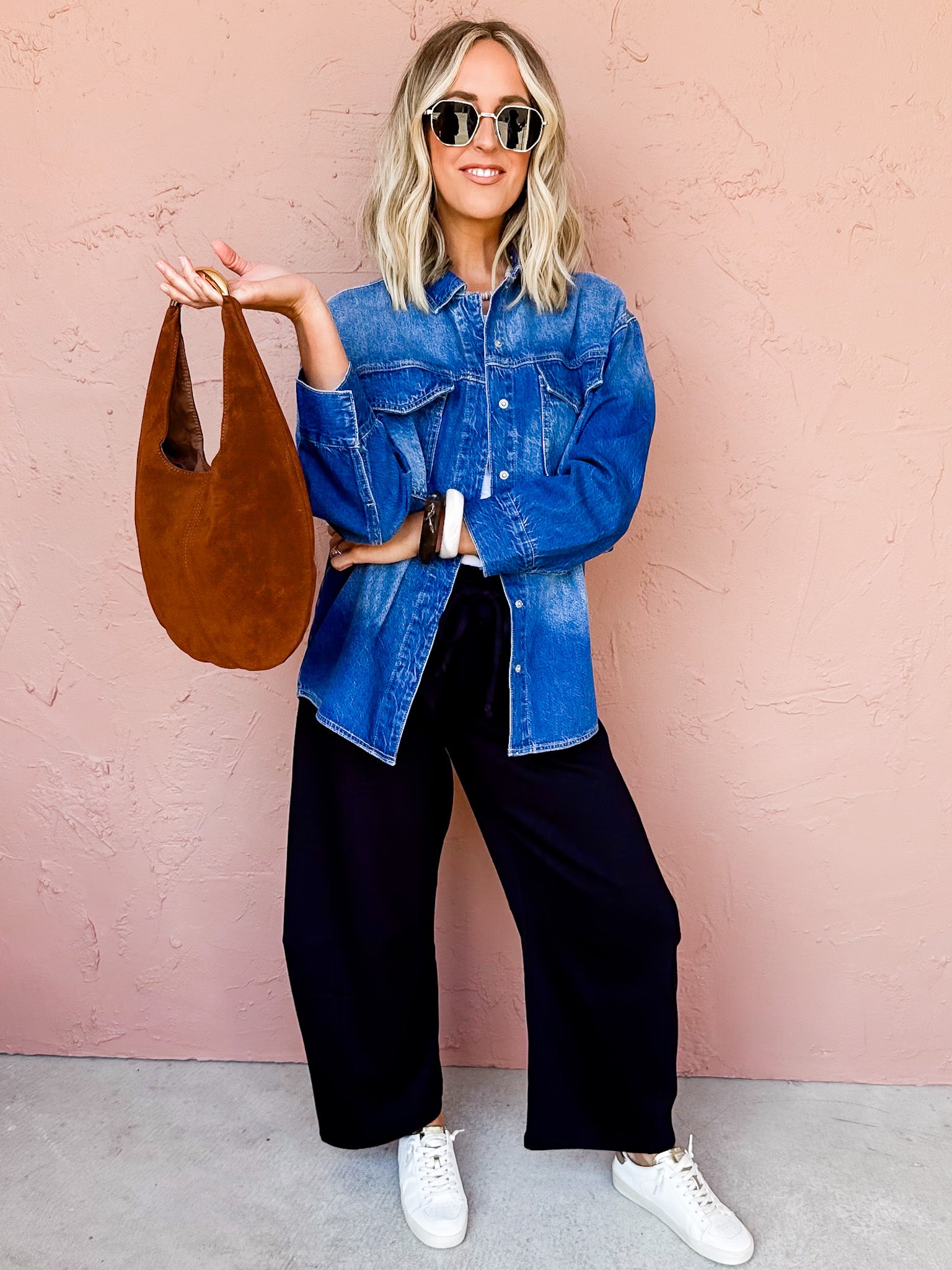 The Johnson Barrel Leg Sweatpants-Black