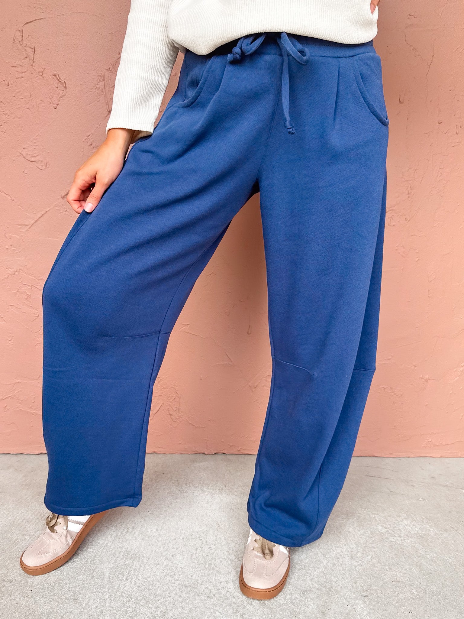 The Johnson Barrel Leg Sweatpants-Blue