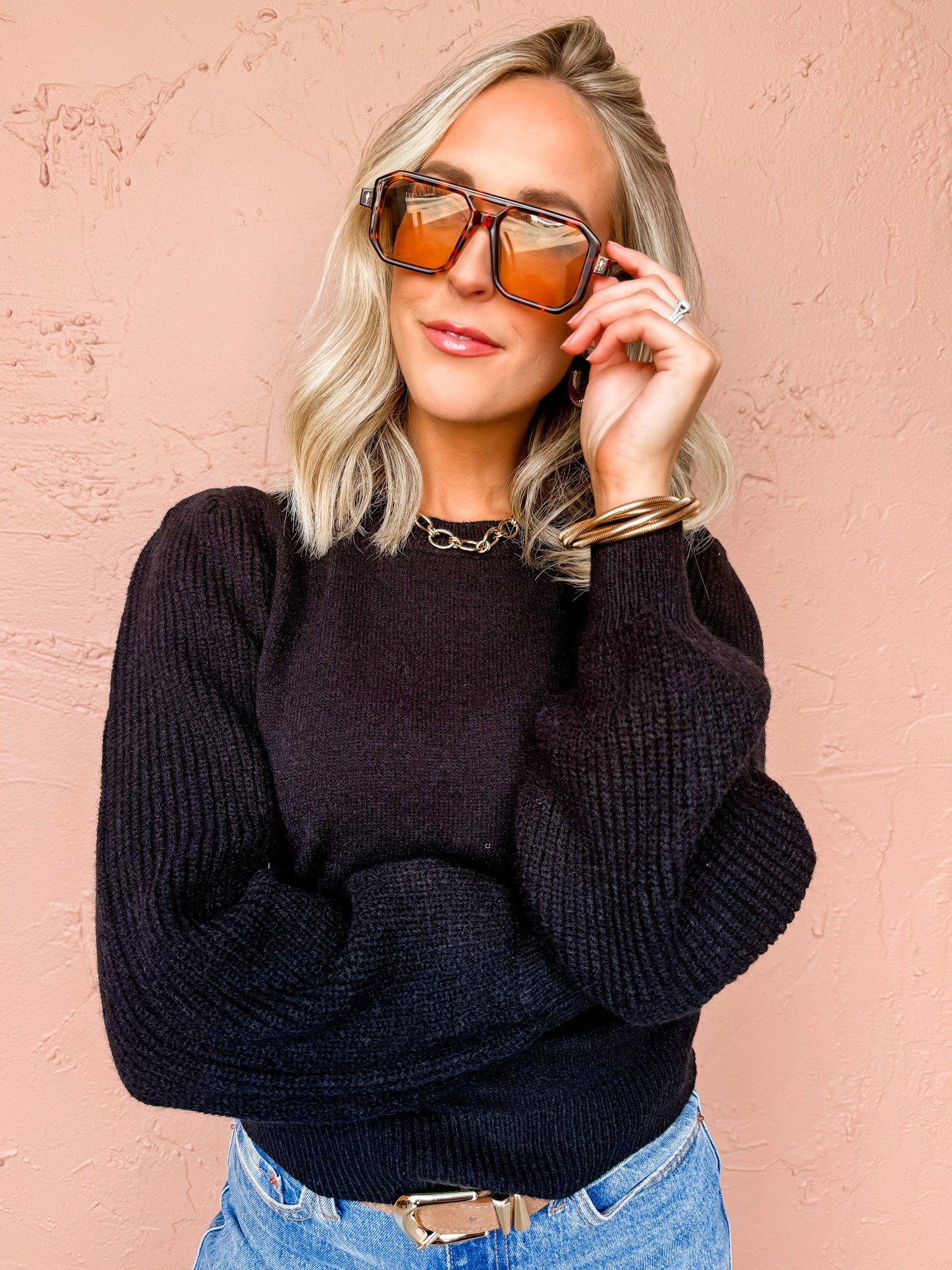 Elisson Puff Sleeve Sweater-Black