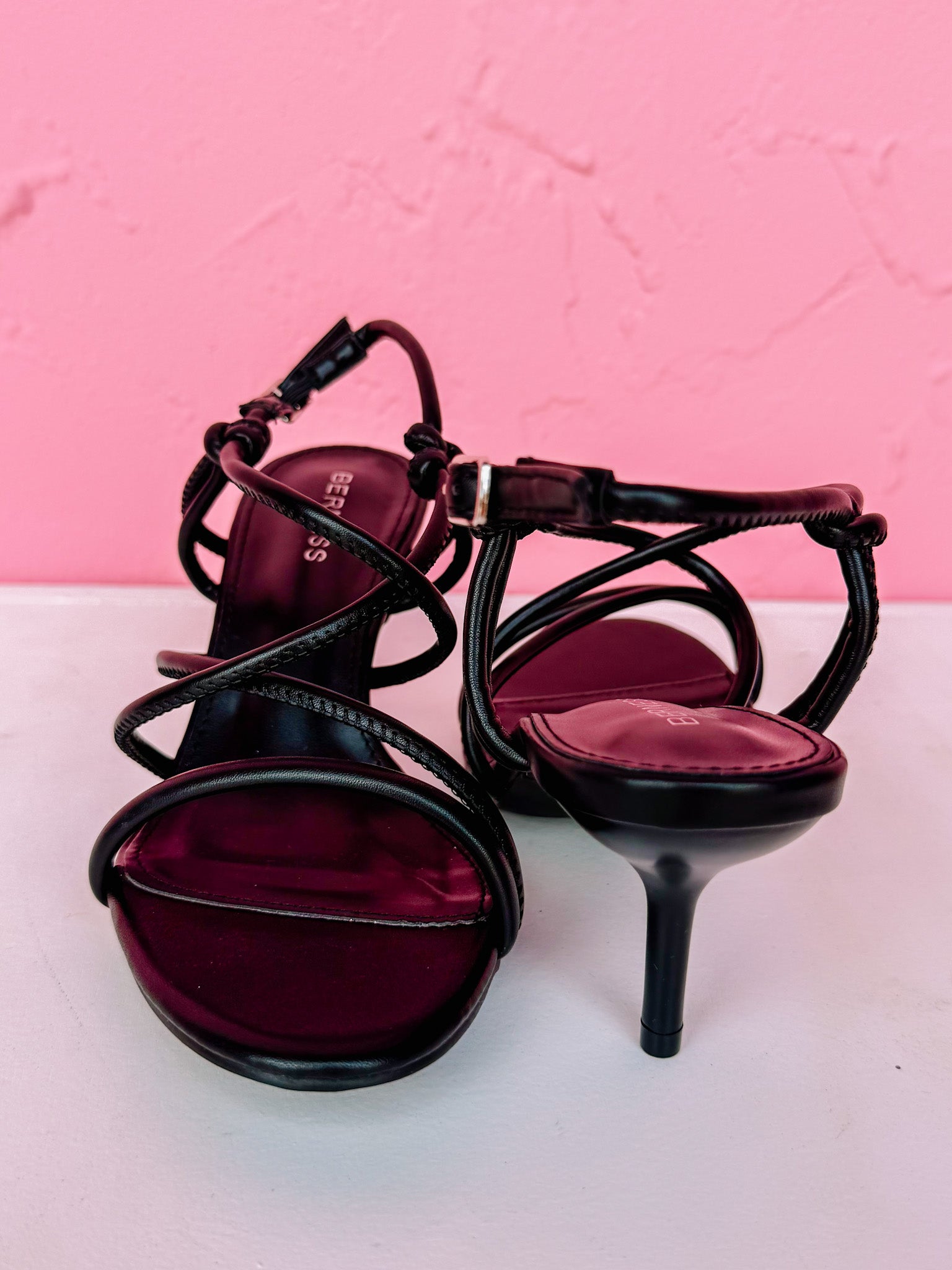 Andrea Strappy Heel-Black