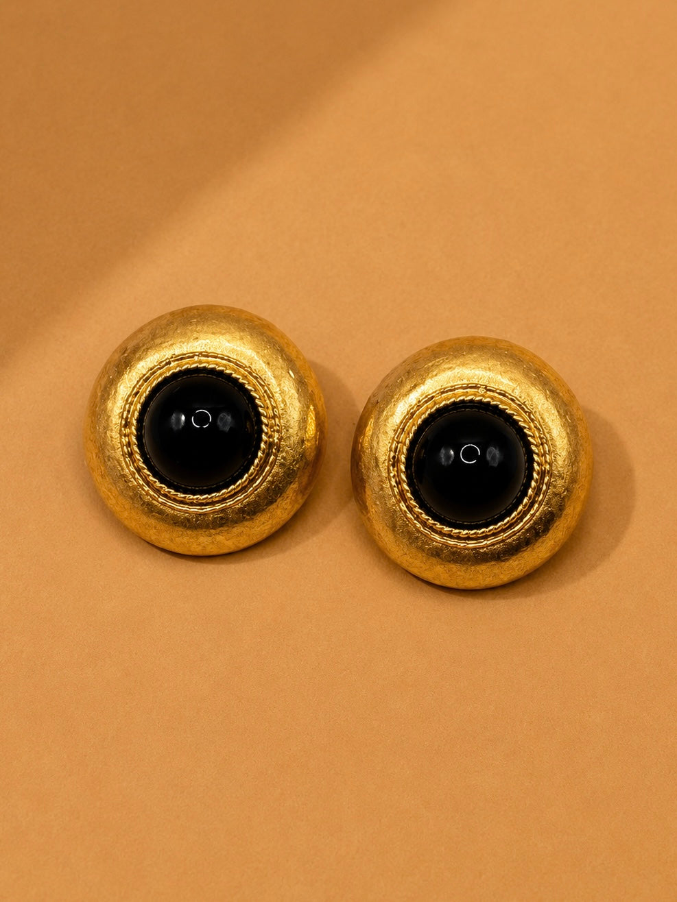 Ashbie Vintage Button Earrings-Black
