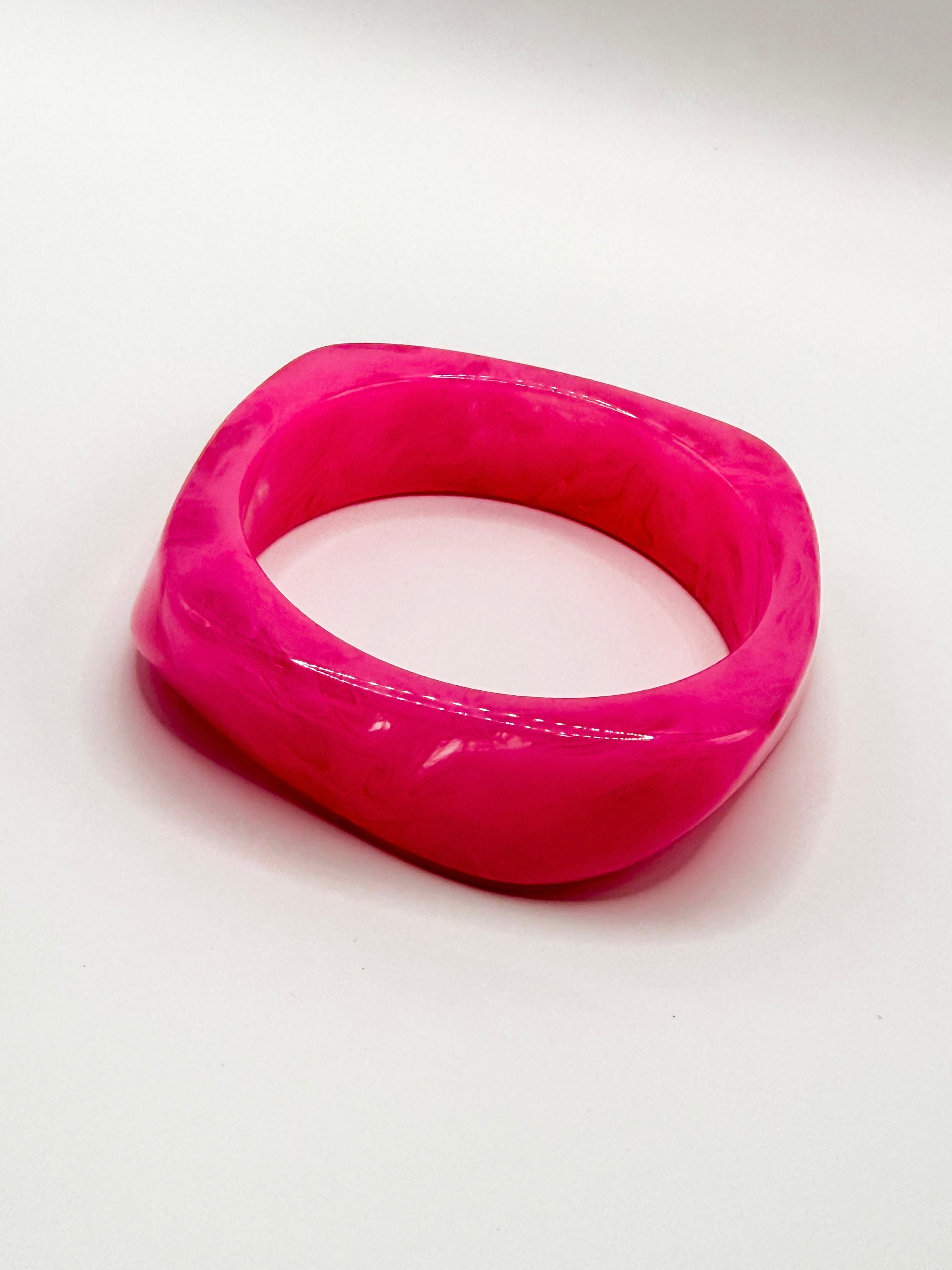 Bonnie Acrylic Chunky Bangle Bracelet-Hot Pink