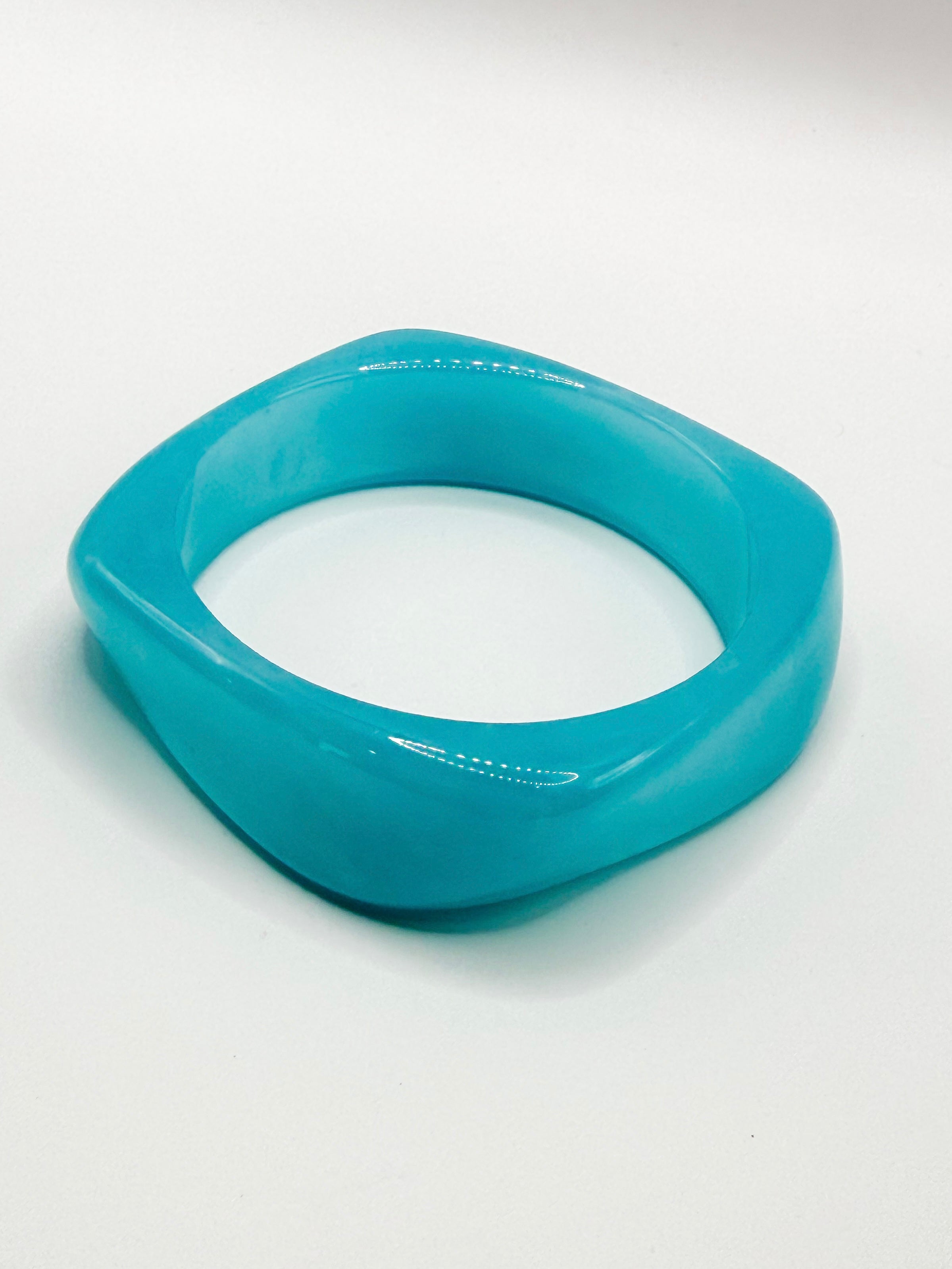 Bonnie Acrylic Chunky Bangle Bracelet-Aqua Blue