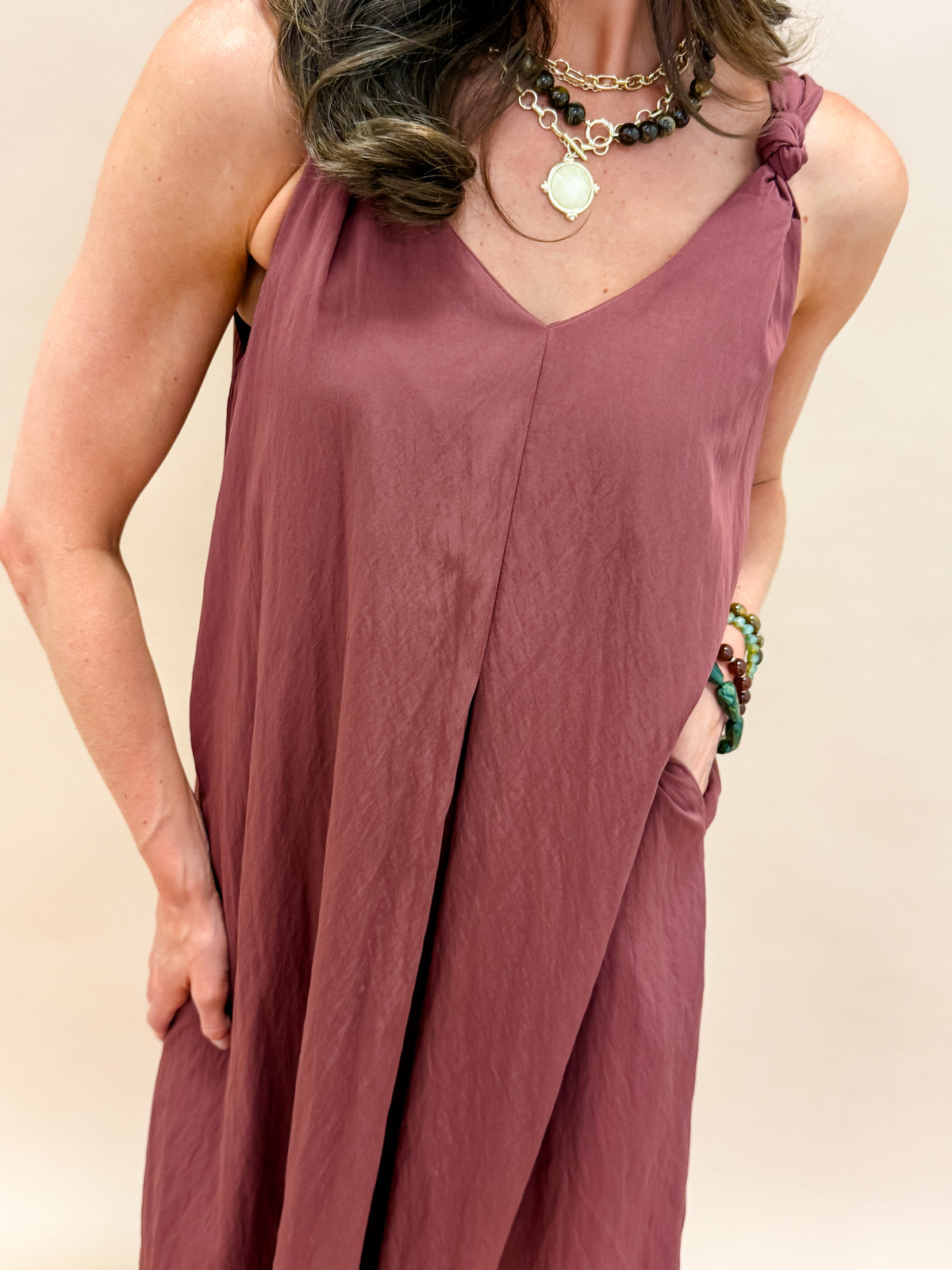 Gabby Shoulder Twisted Dress-Maroon