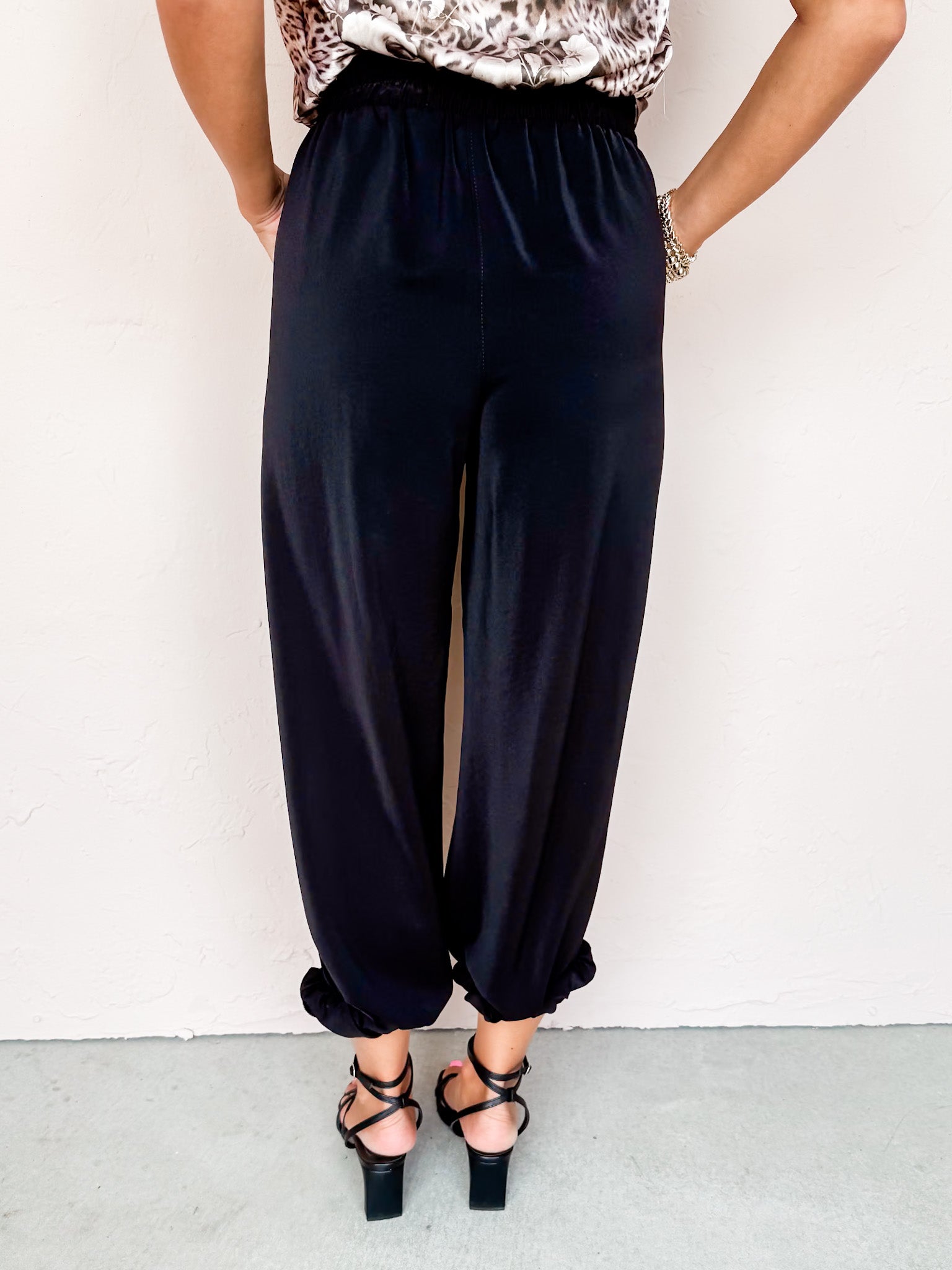 Have Purpose Elastic Waistband Joggers-Black