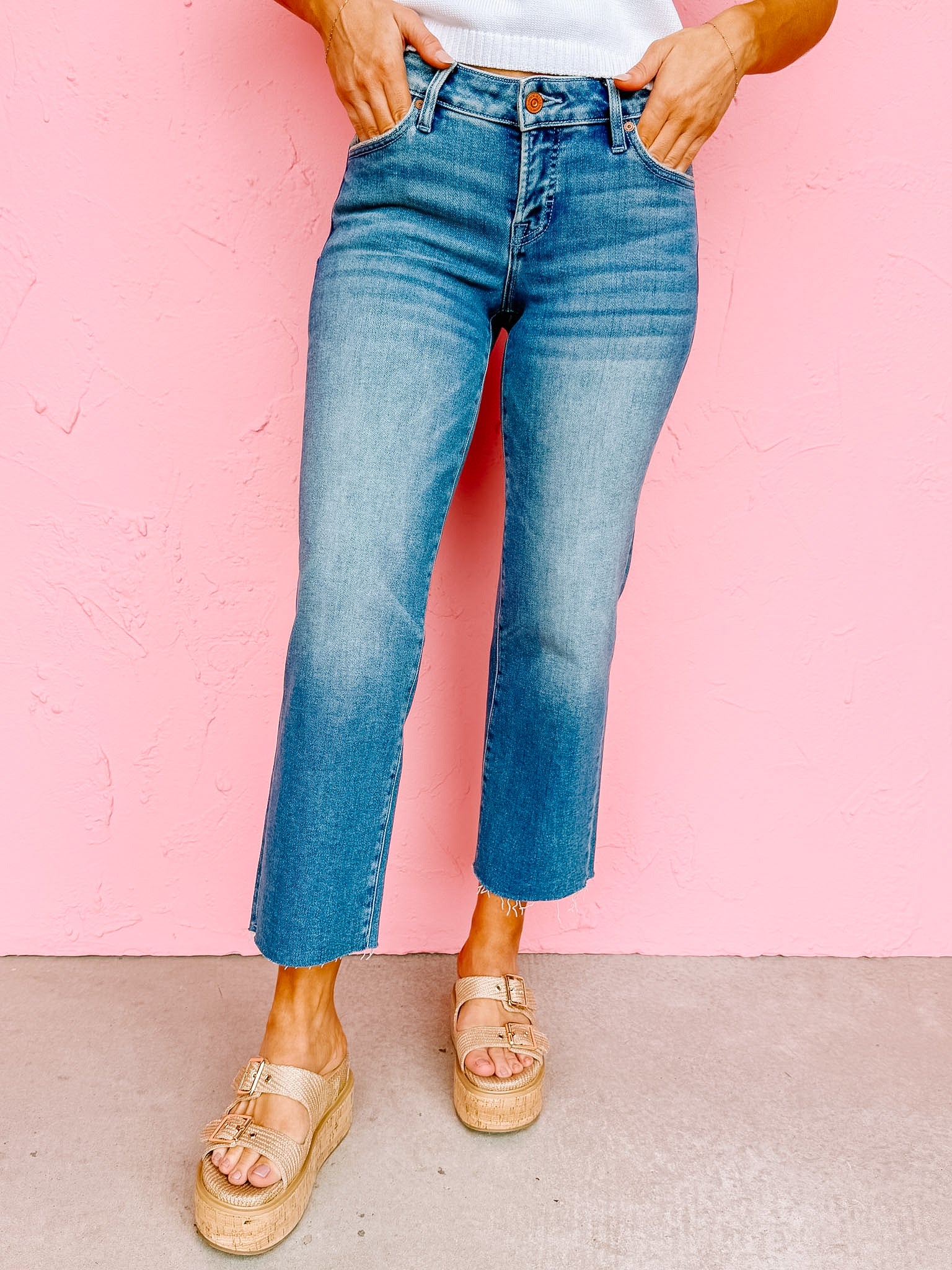 [Hidden] Ella Cropped Classic Straight Jeans