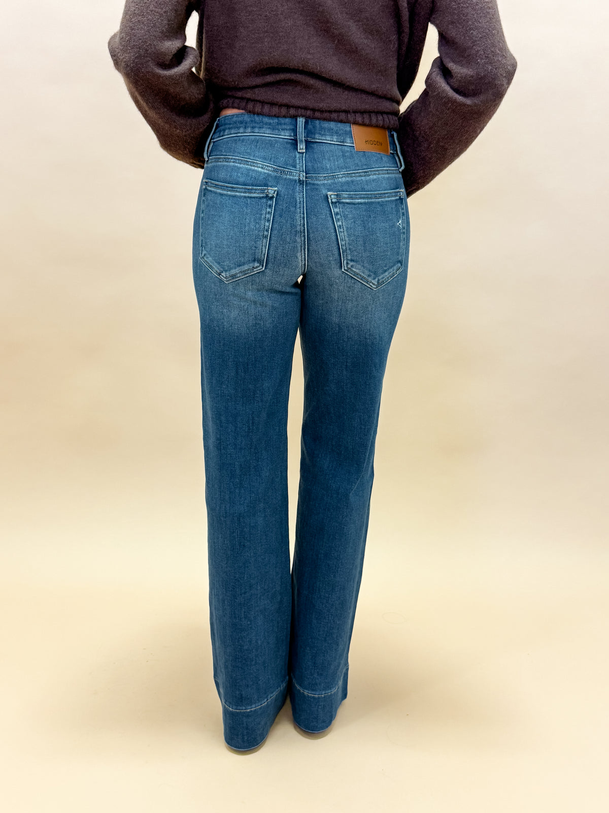 [Hidden] Happi Mid Rise Comfort Flare-Medium Dark