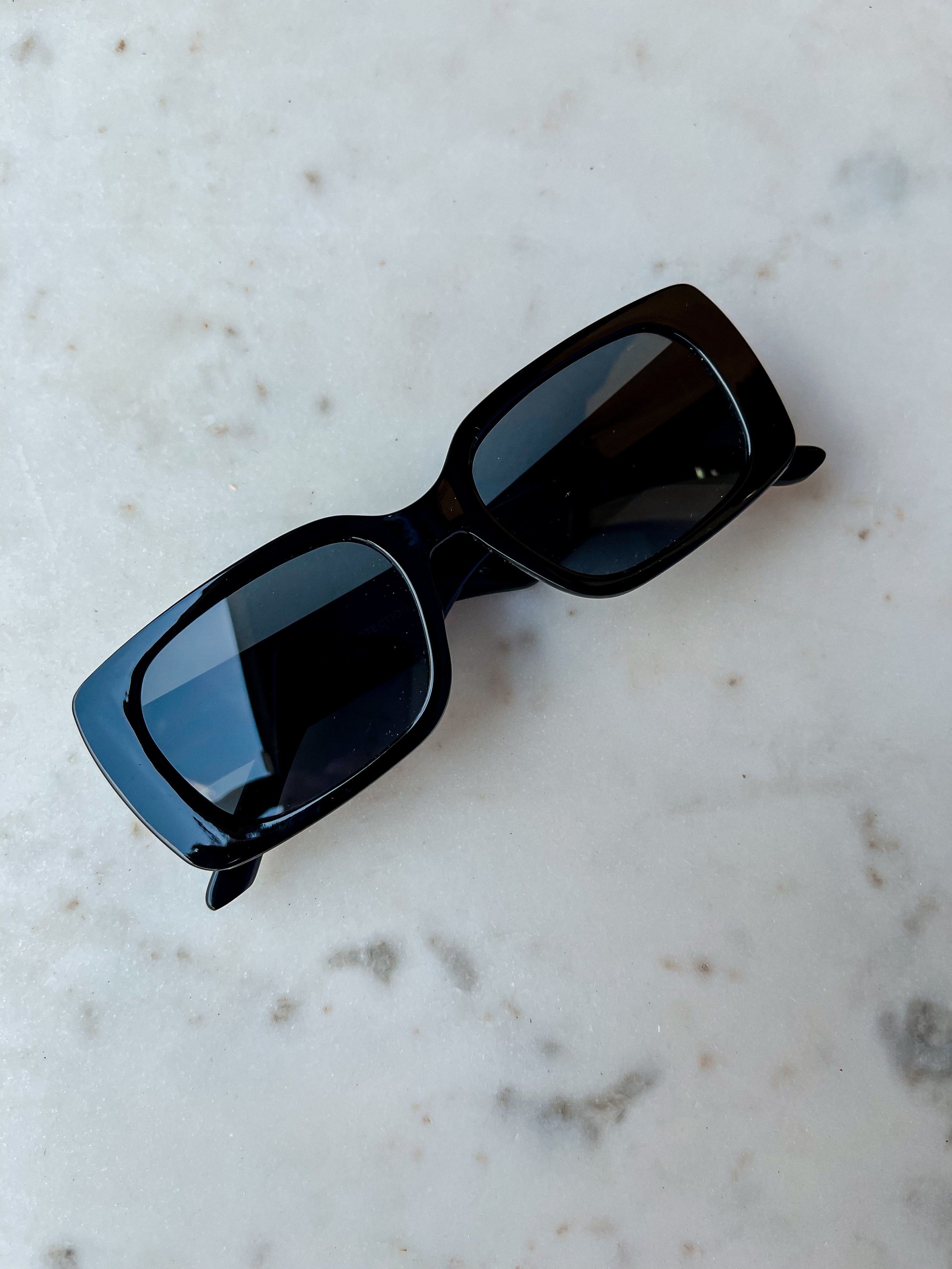 Sunny Forecast Rectangle Sunglasses-Black