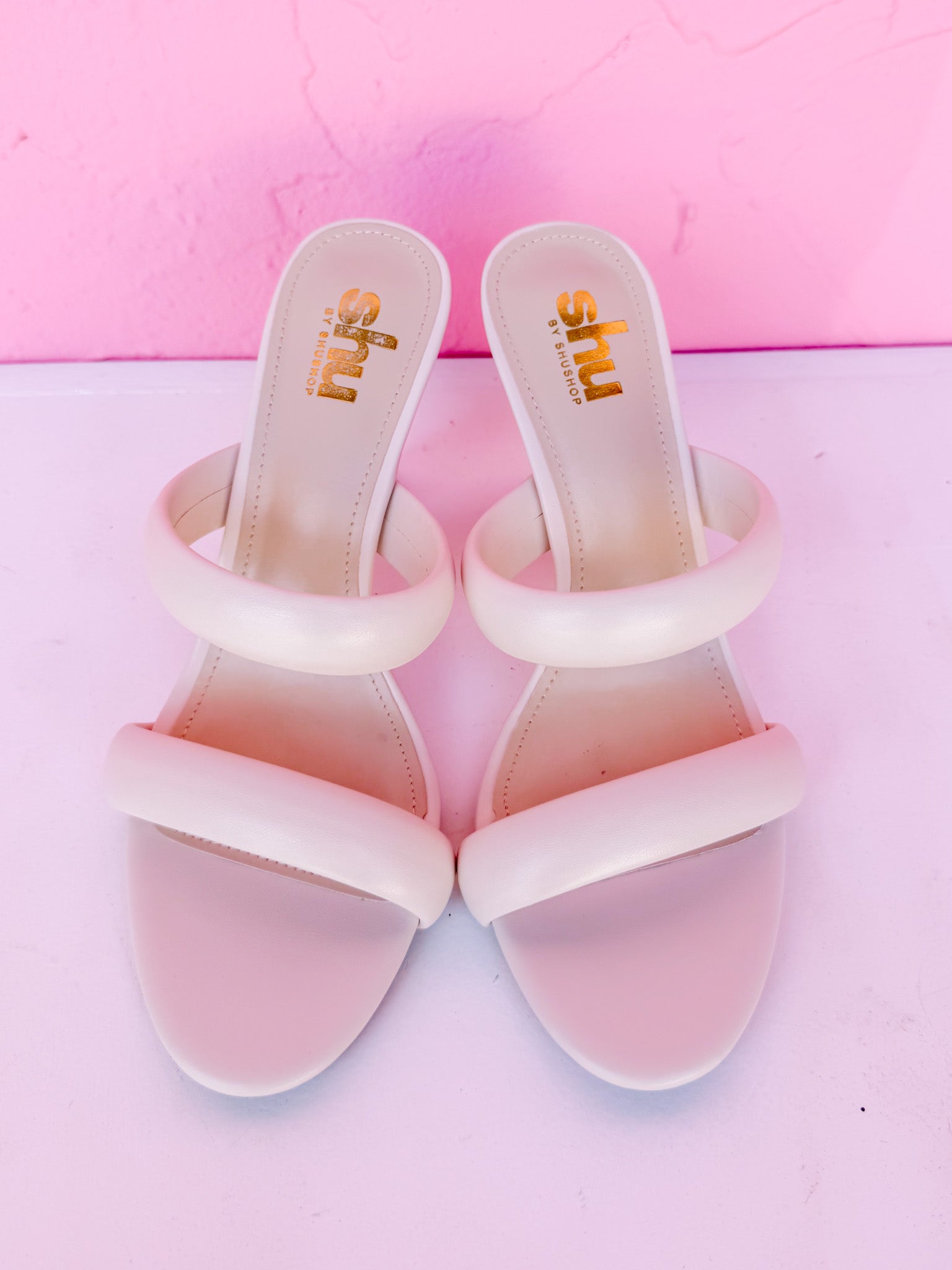 [ShuShop] Fedora Heels-Ivory