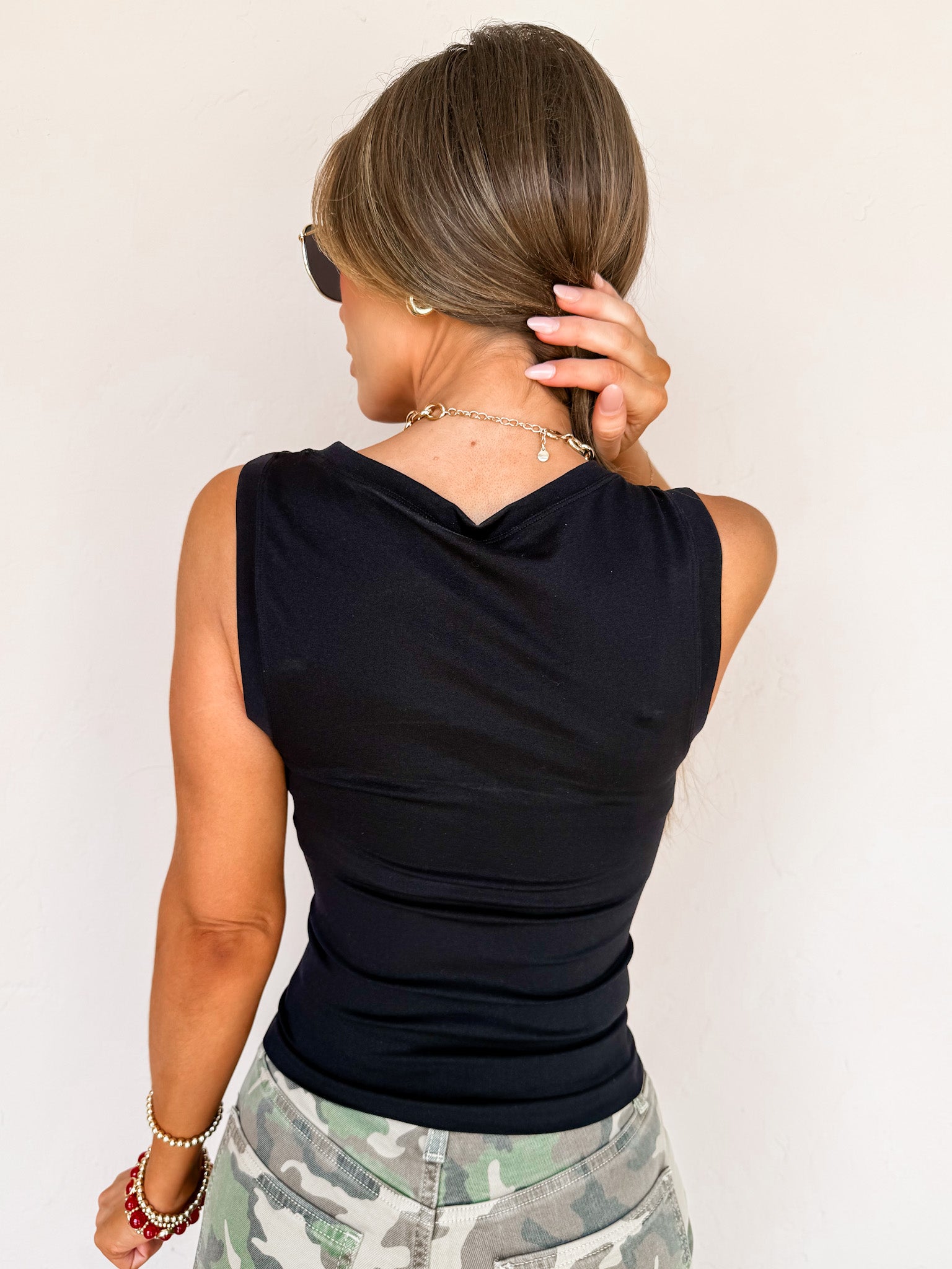 Simply Luxe Seamless Sleeveless Top-Black