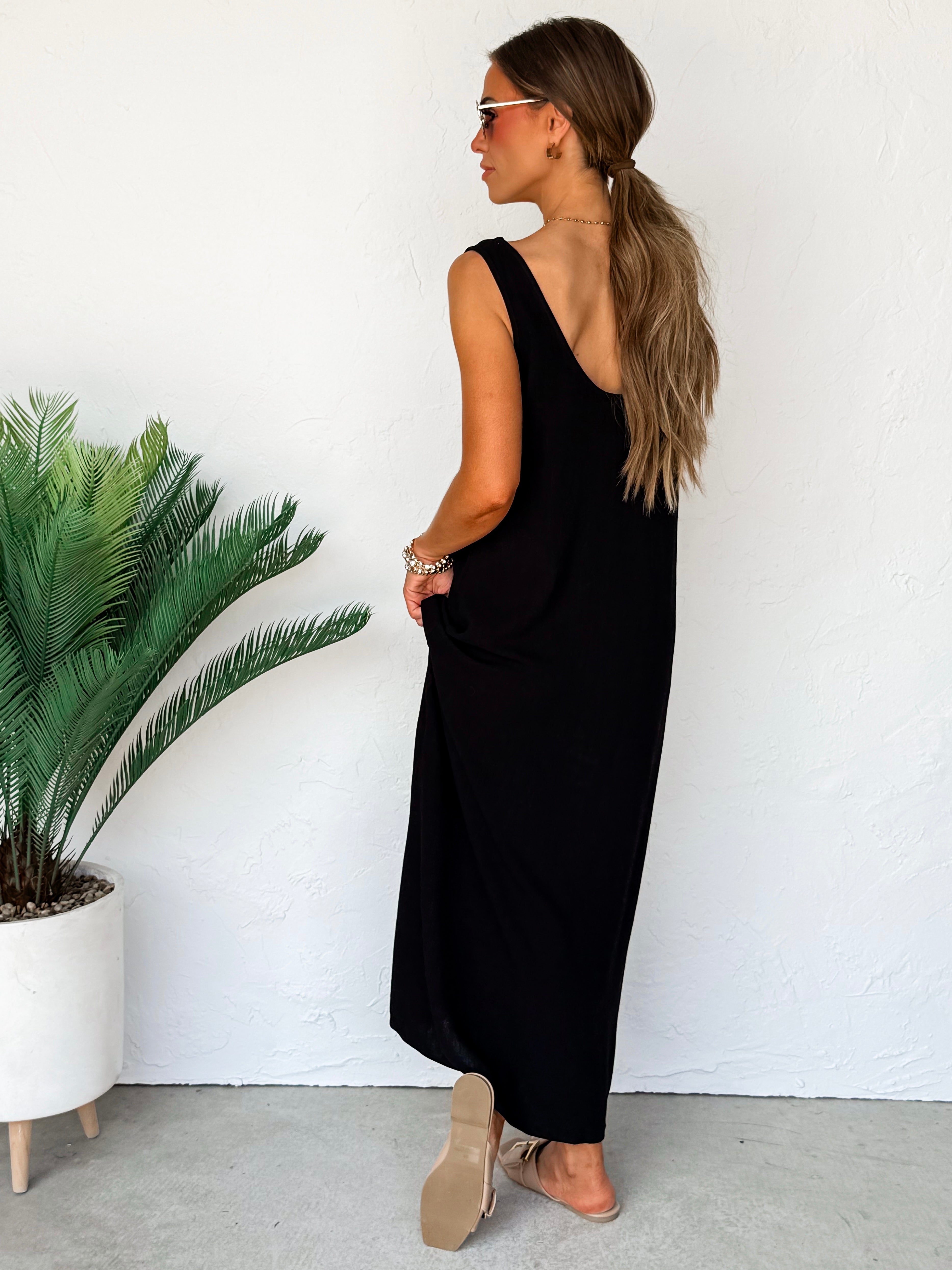 The Forever Sleeveless Linen Dress-Black