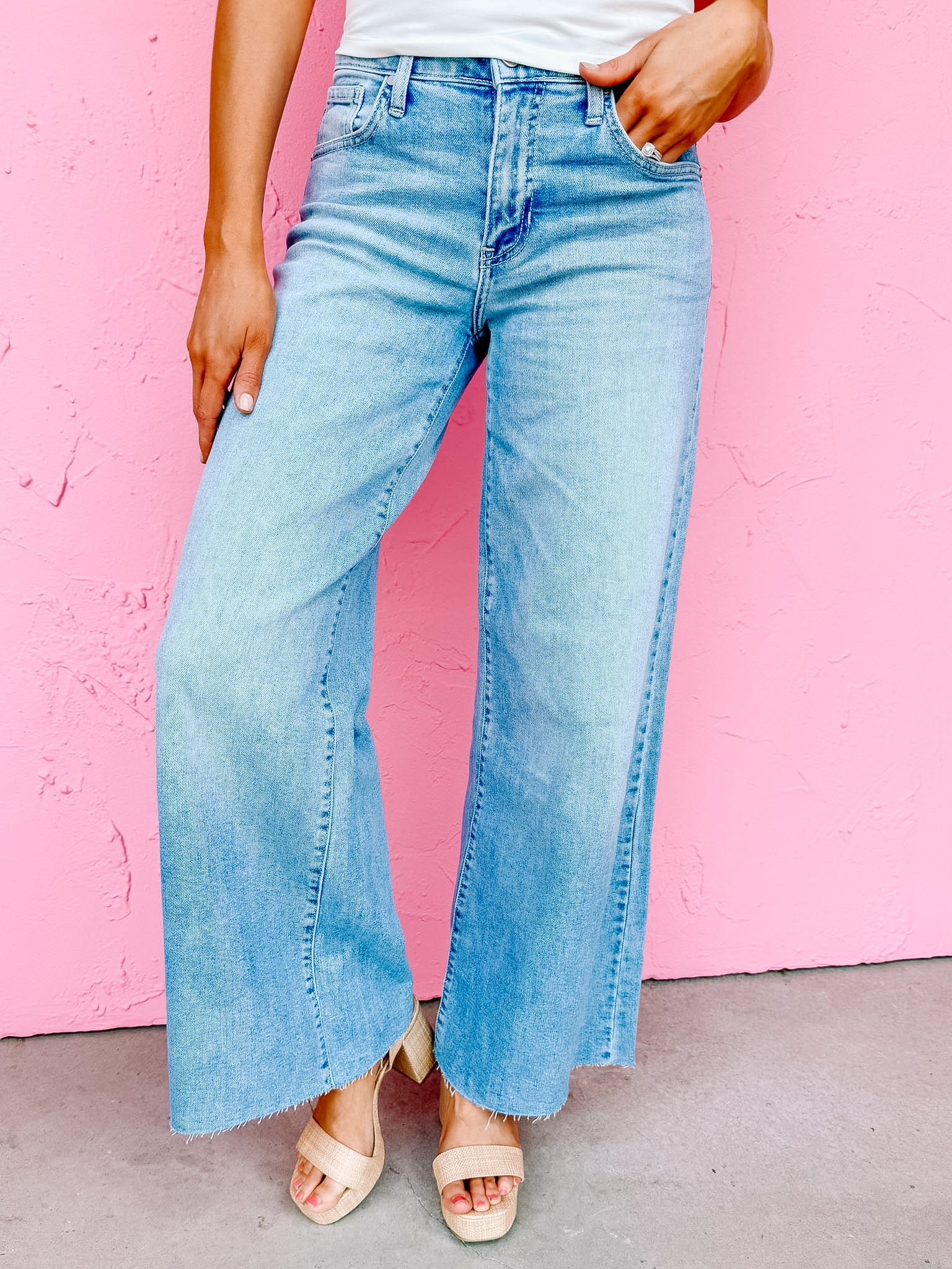 The Griffin Super Wide Leg-Light Denim