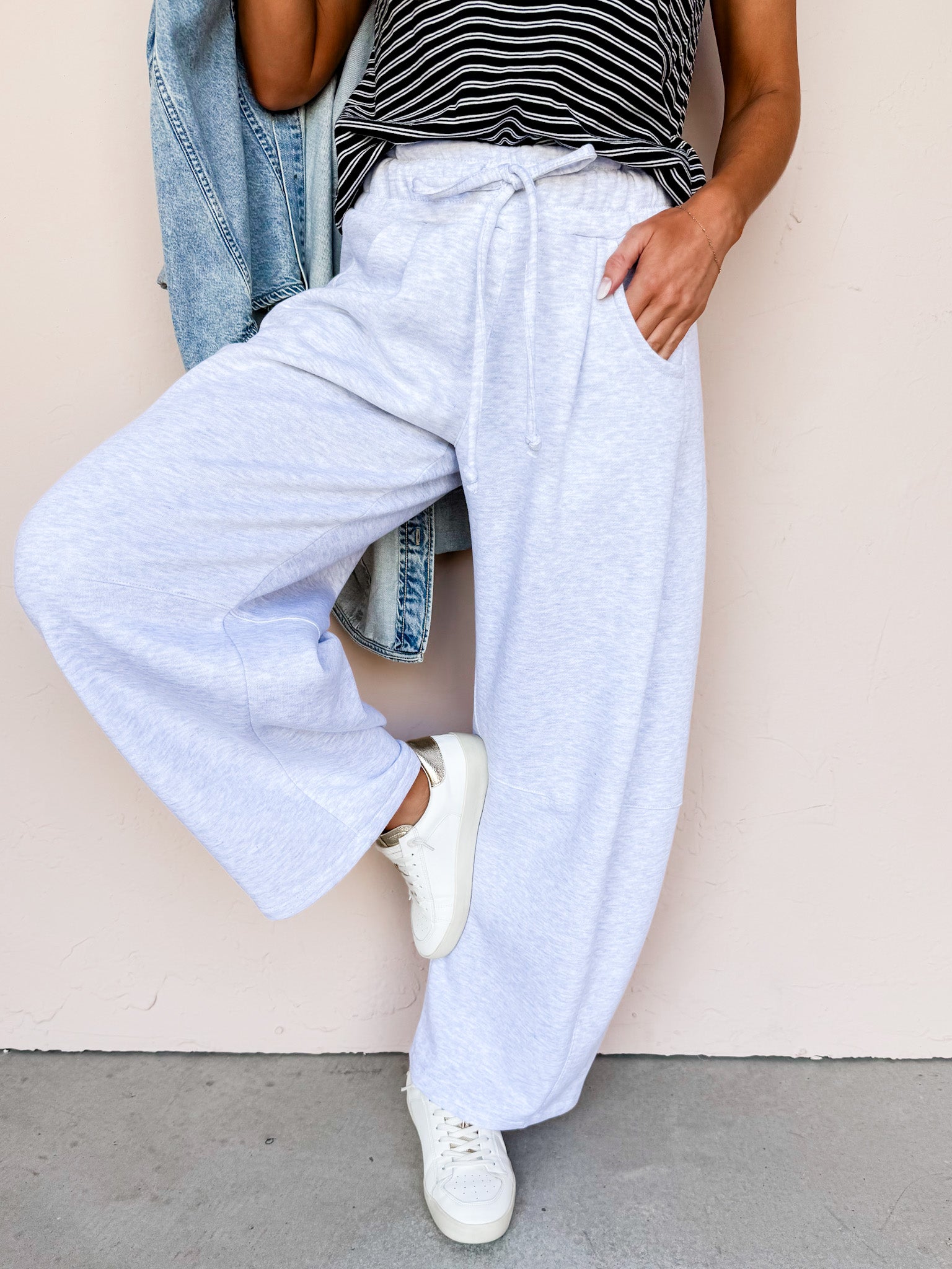The Johnson Barrel Leg Sweatpants-Grey