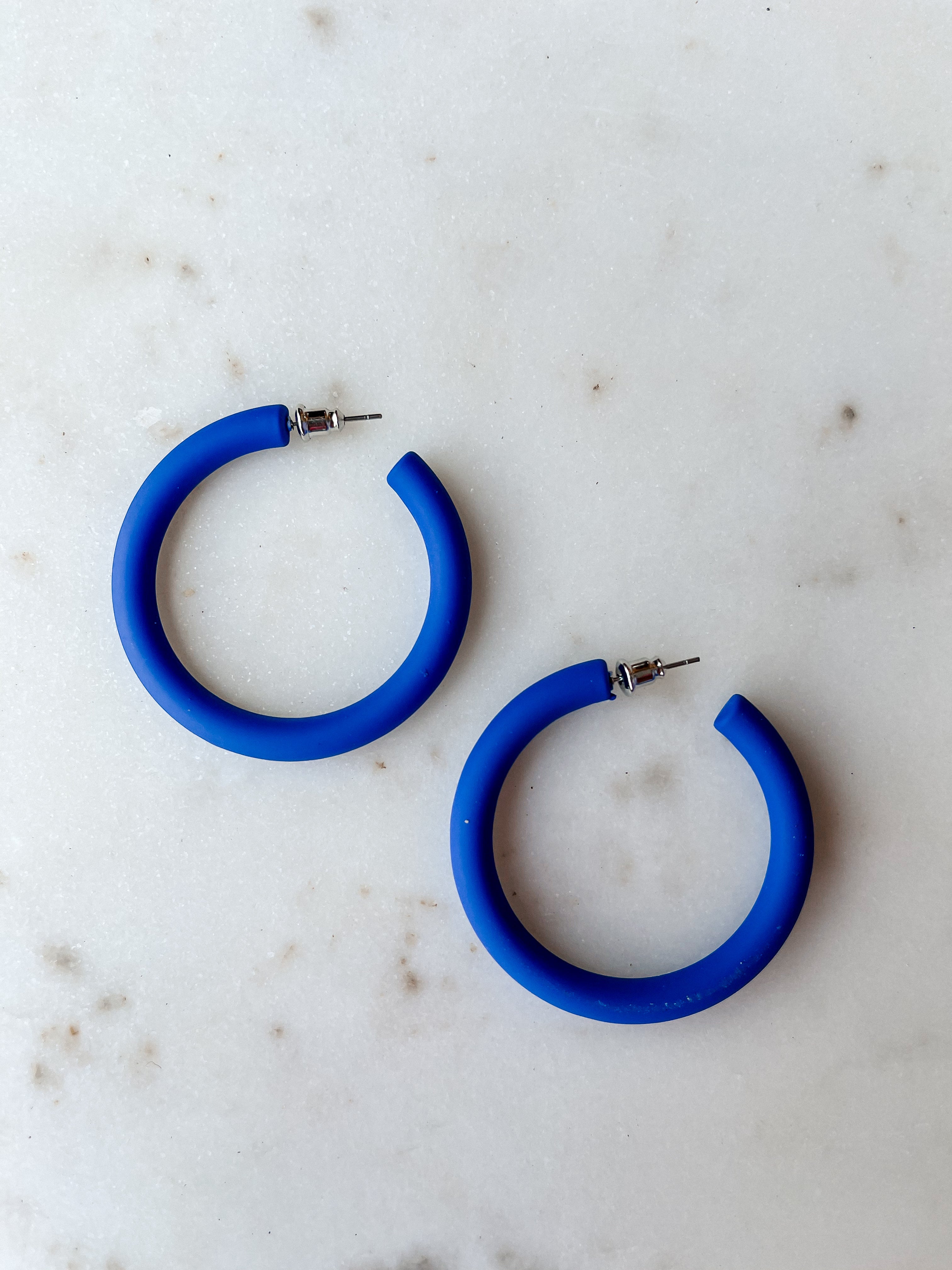 [Treasure Jewels] Blue Loop Earrings