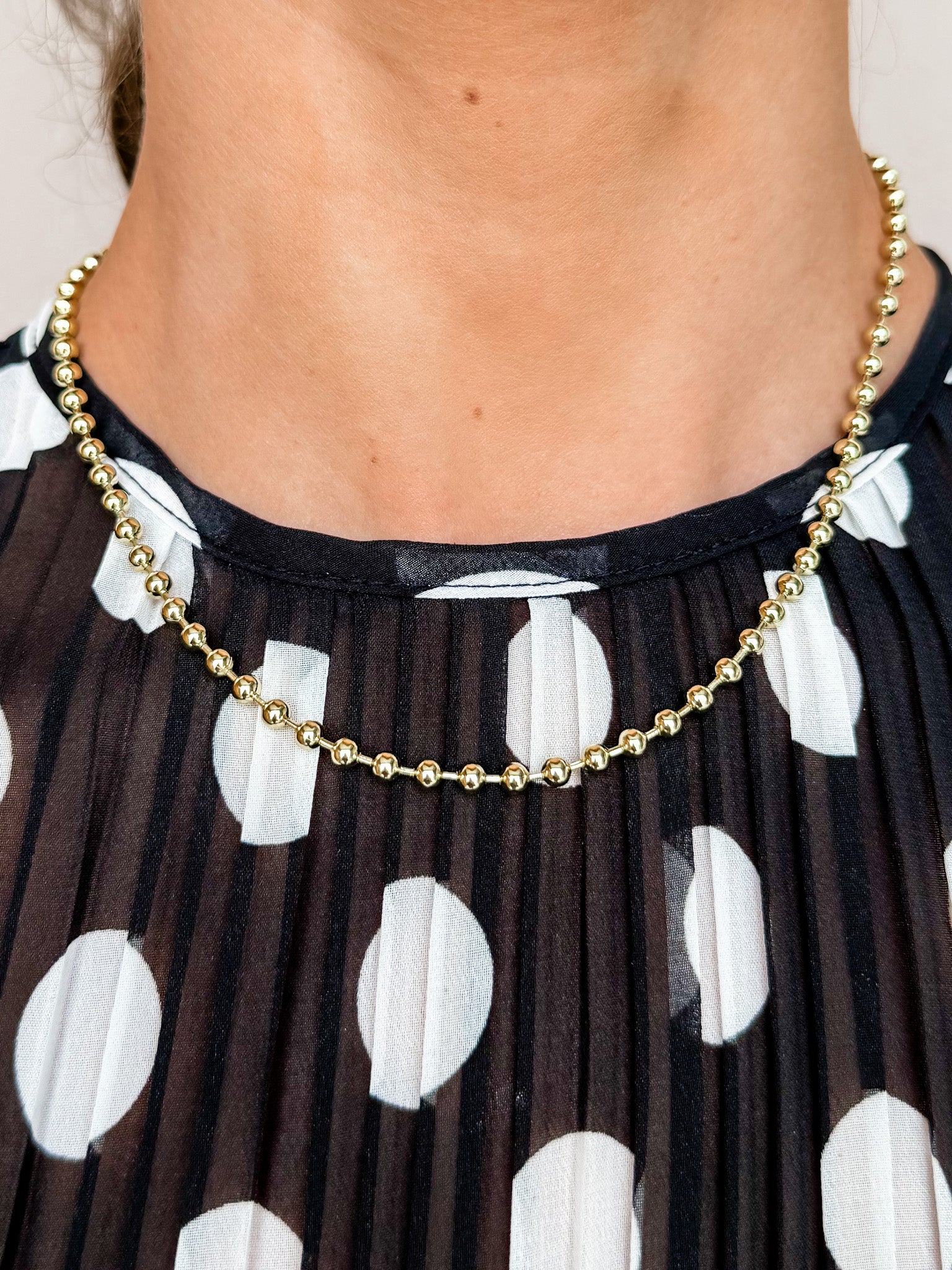 [Treasure Jewels] Easy Does It Gold Necklace