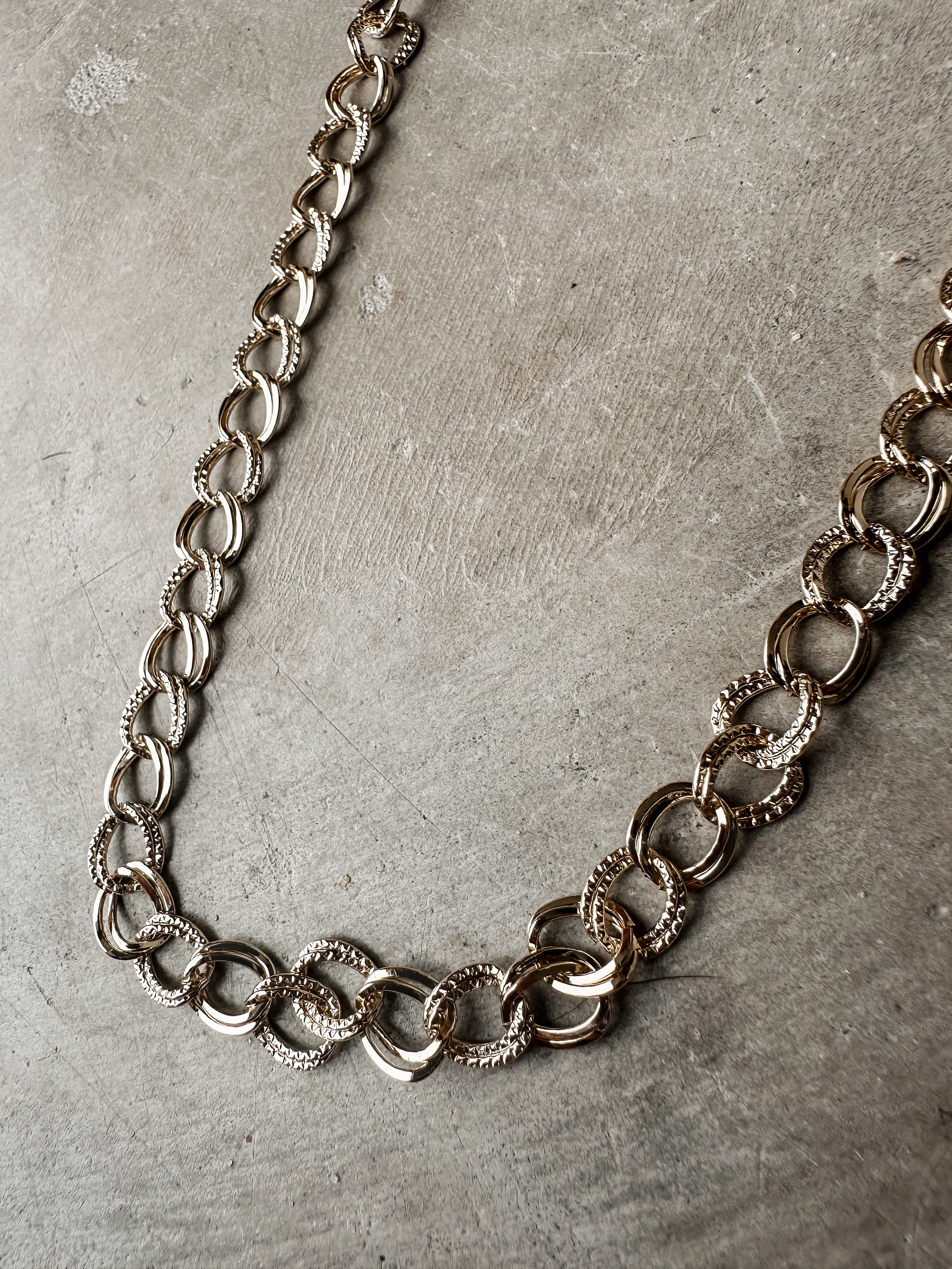 [Treasure Jewels] Gold Circle Chain Necklace