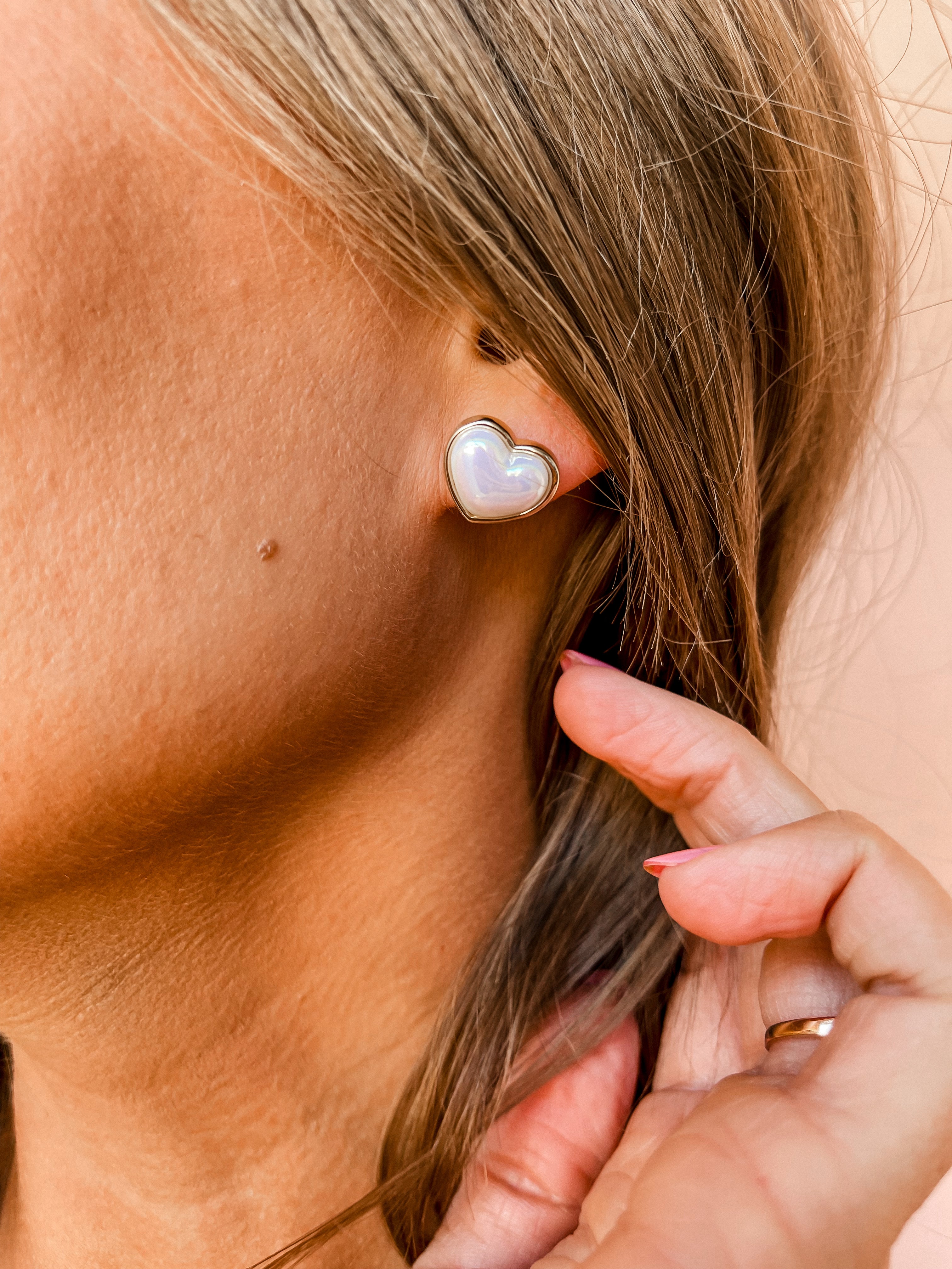 [Treasure Jewels] Pearl Heart Mini Stud Earrings