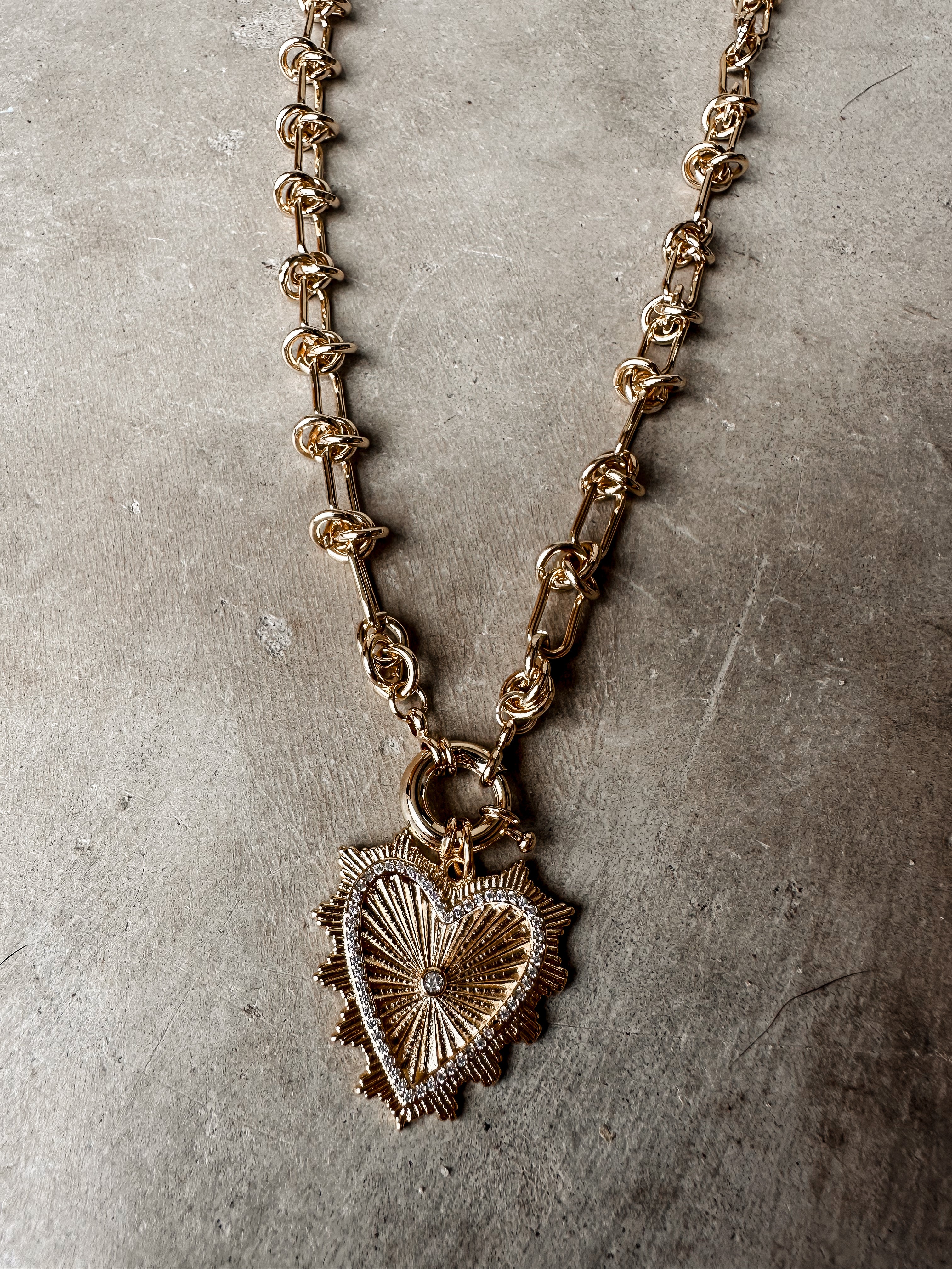 [Treasure Jewels] Spike Heart Necklace