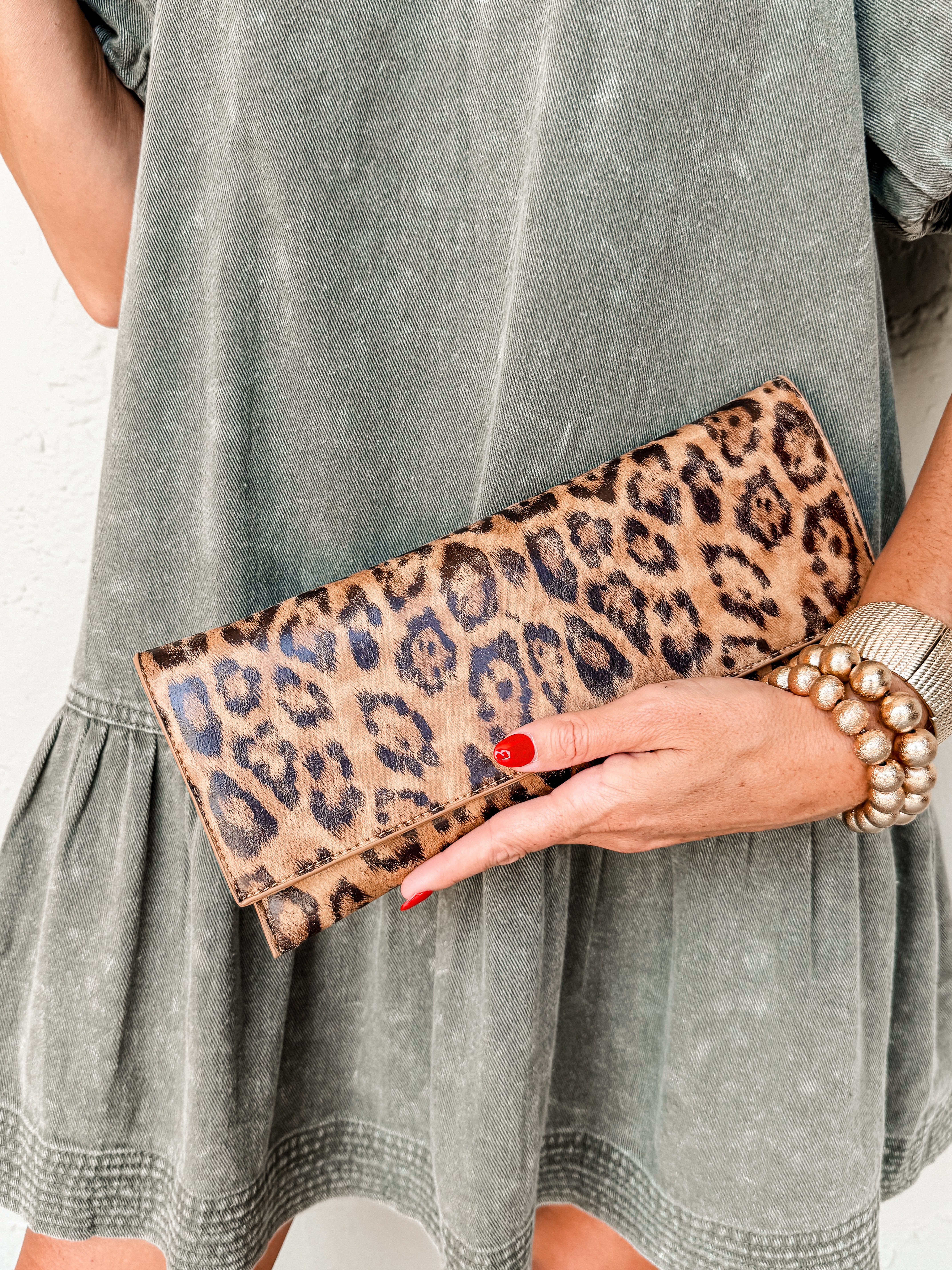 [Urban Expressions] Adelle Clutch-Leopard