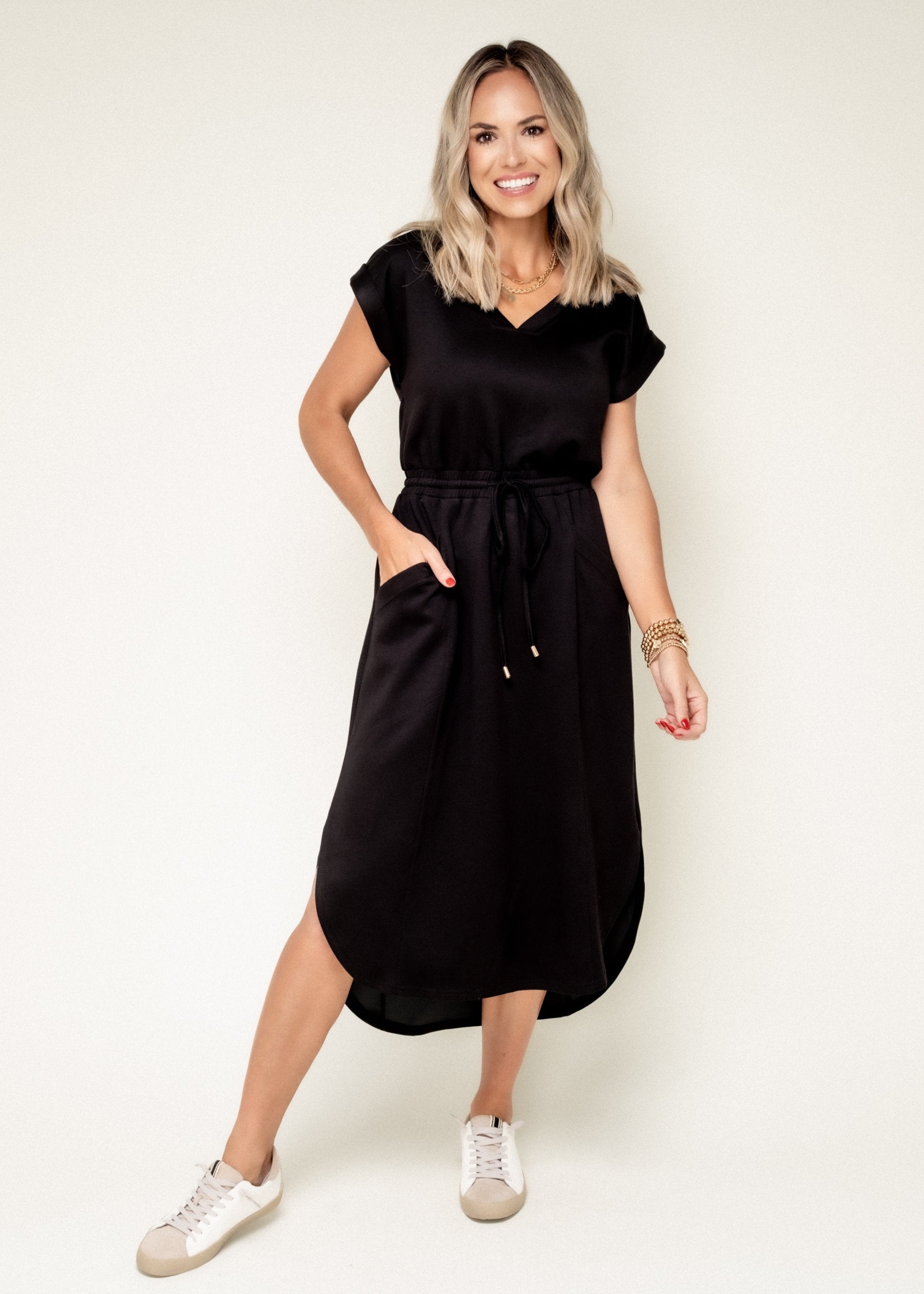 One Step Ahead V Neck Midi Dress-Black