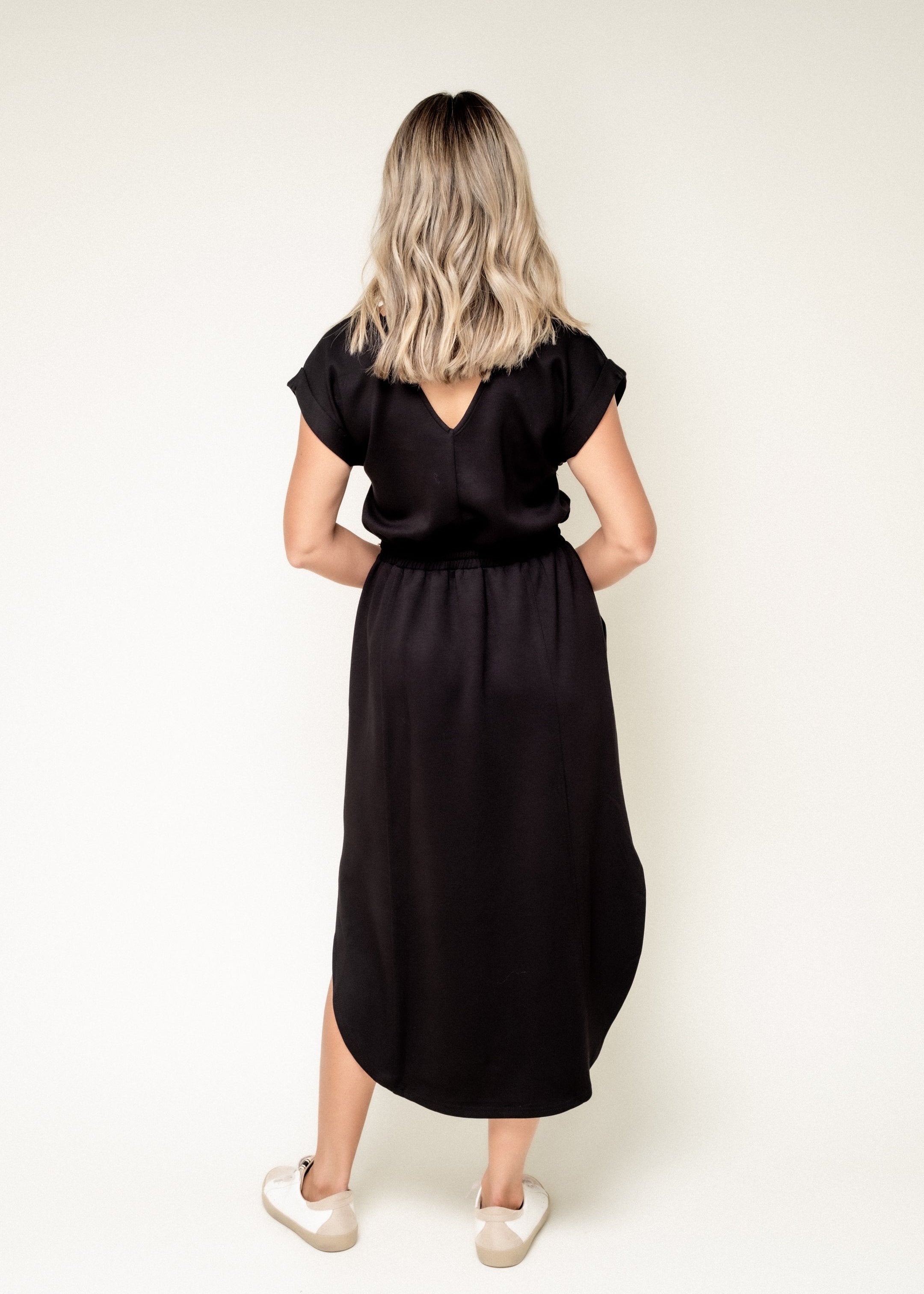 One Step Ahead V Neck Midi Dress-Black